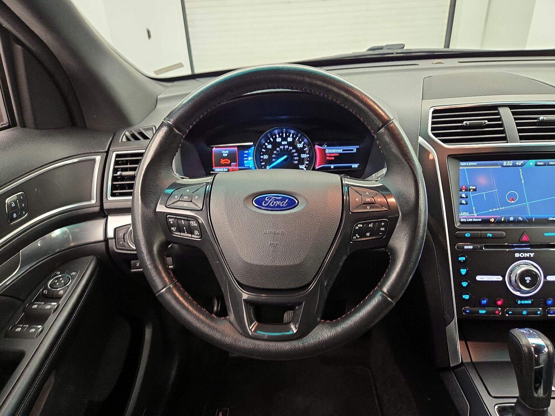 Thumbnail: 2016 Ford Explorer - 10