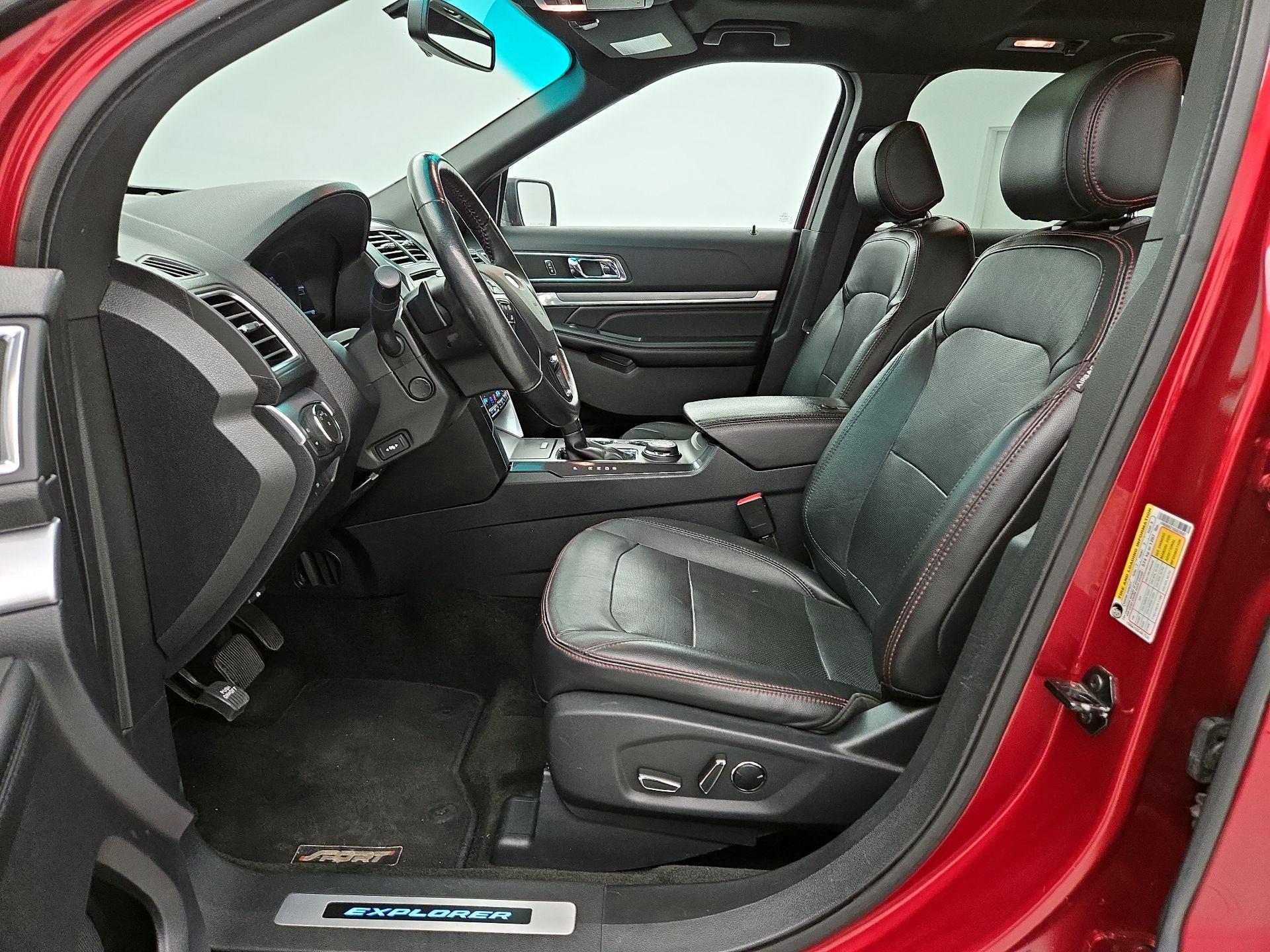 Thumbnail: 2016 Ford Explorer - 11