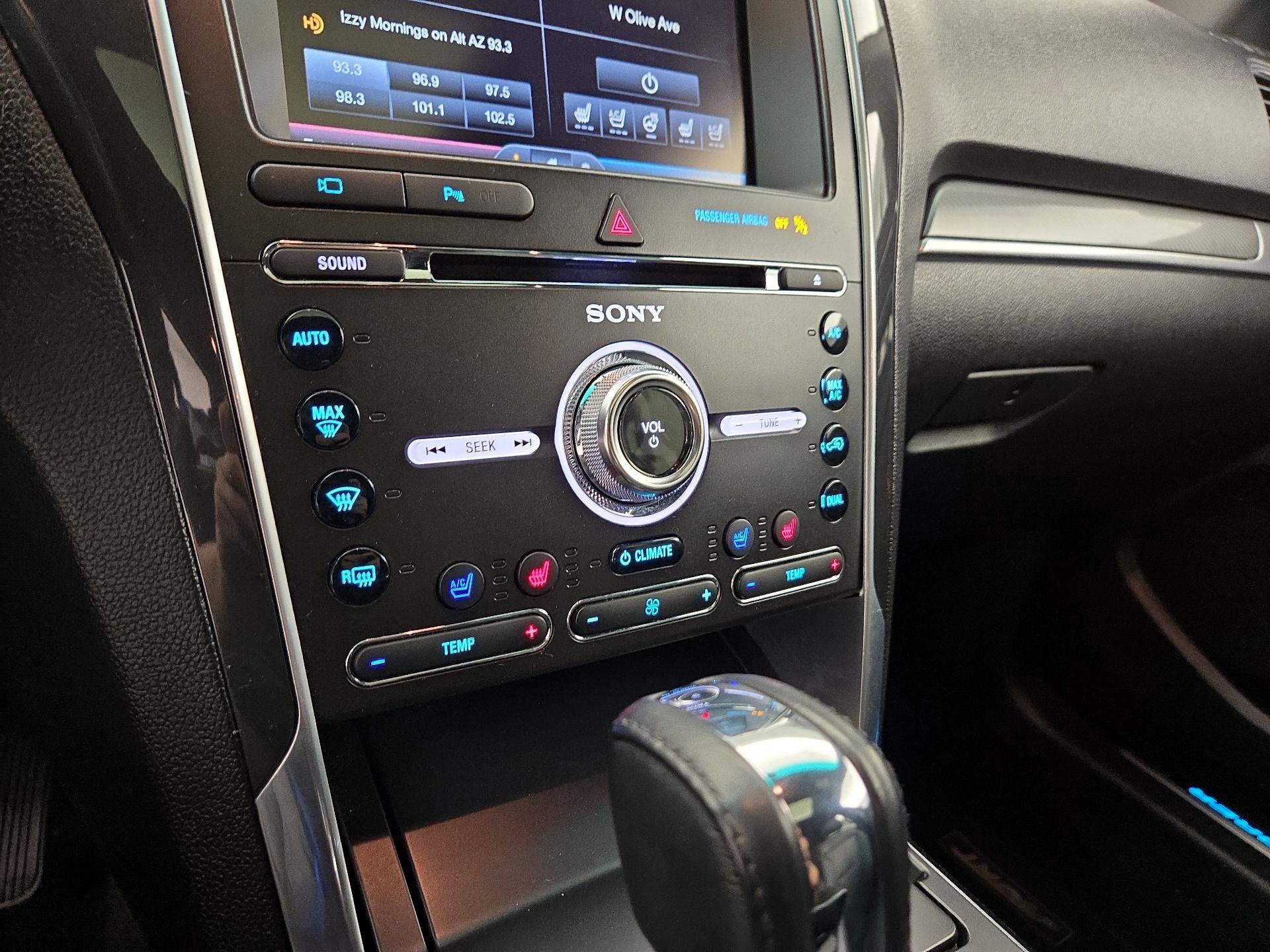 Thumbnail: 2016 Ford Explorer - 17