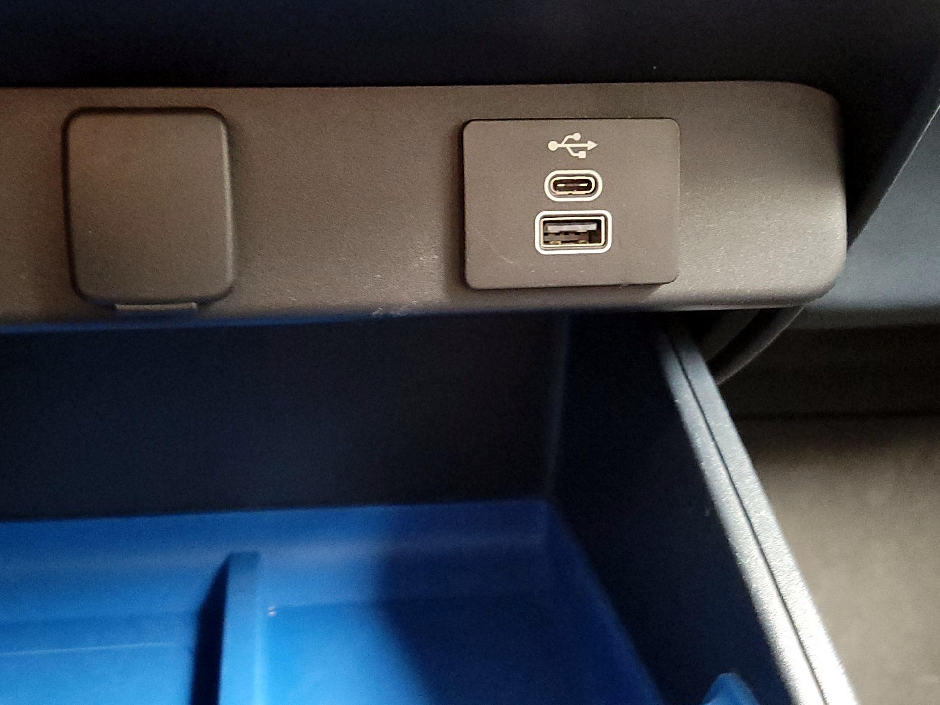 Thumbnail: 2025 Ford Maverick - 18