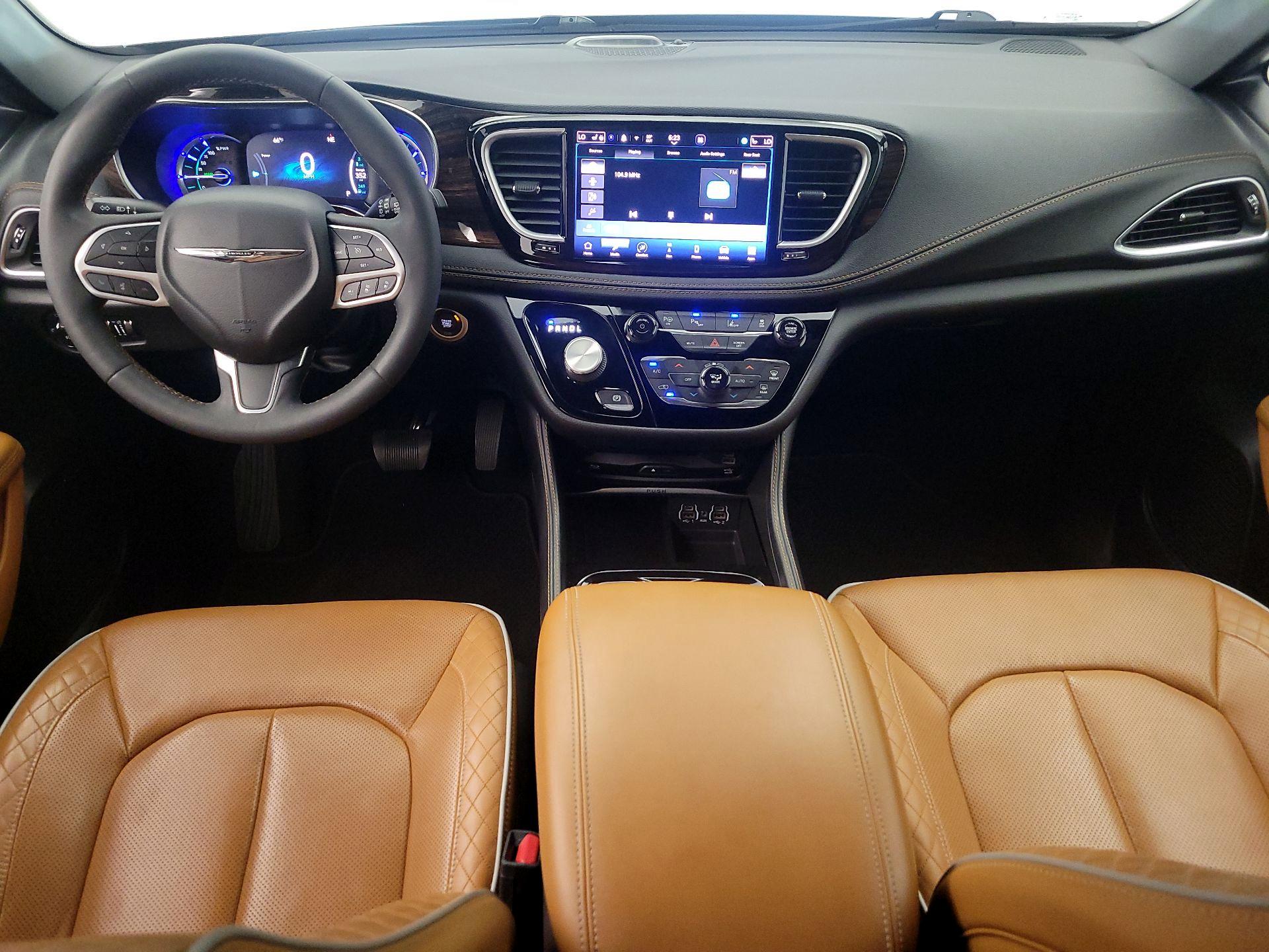 Thumbnail: 2022 Chrysler Pacifica - 9