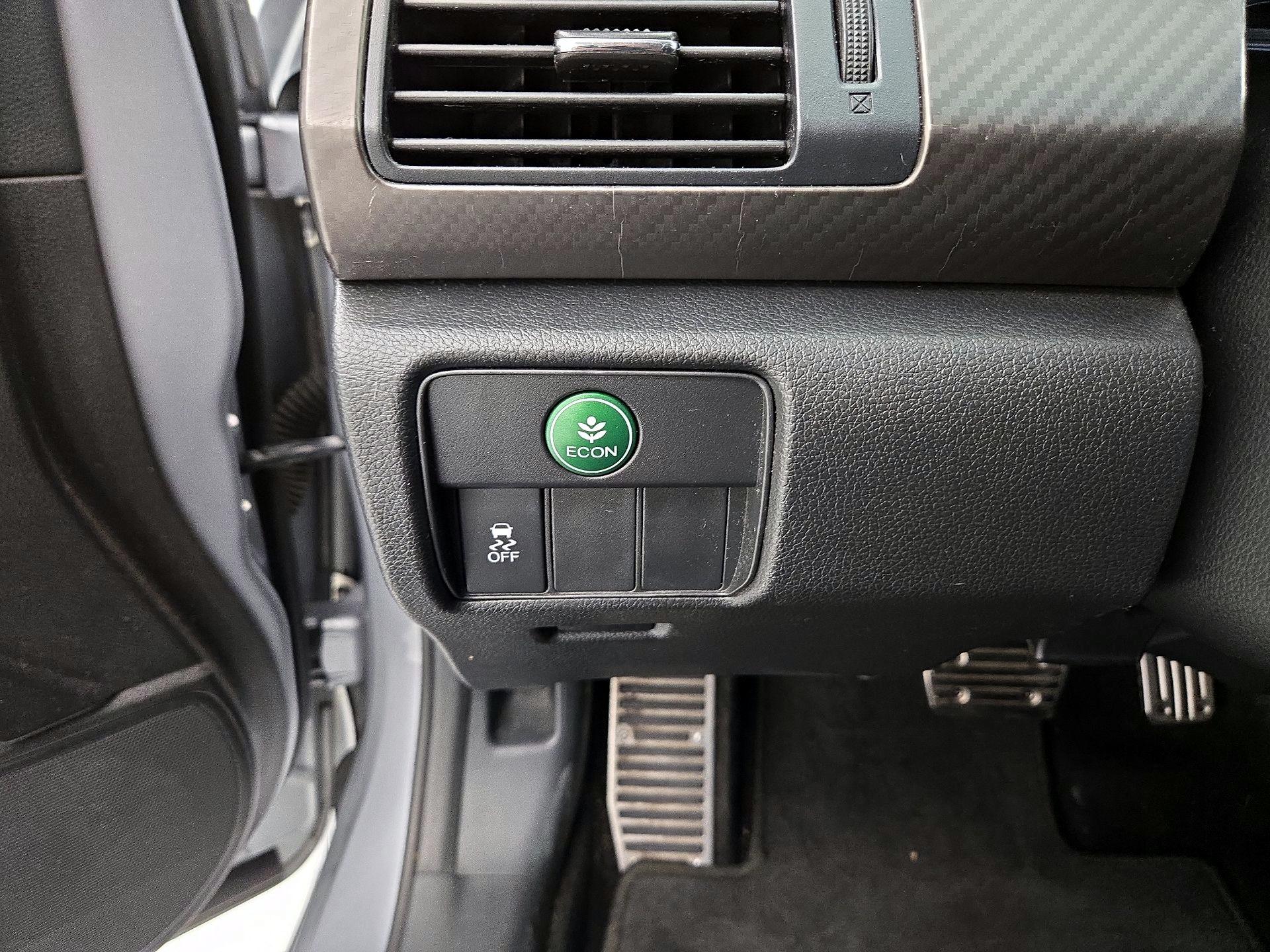 Thumbnail: 2016 Honda Accord - 13