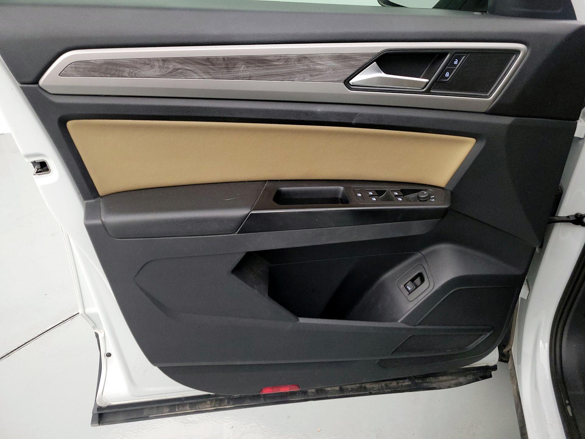 Thumbnail: 2020 Volkswagen Atlas - 12