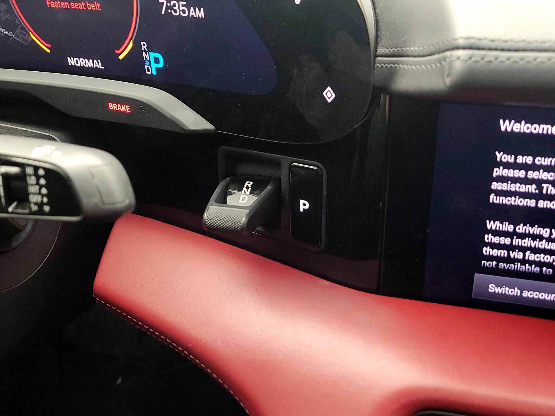 Thumbnail: 2021 Porsche Taycan - 17