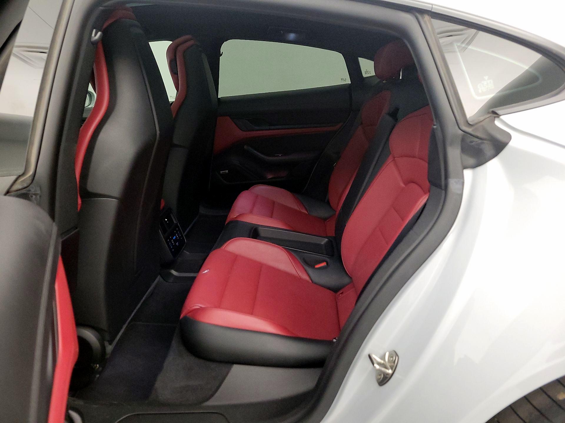 Thumbnail: 2021 Porsche Taycan - 19