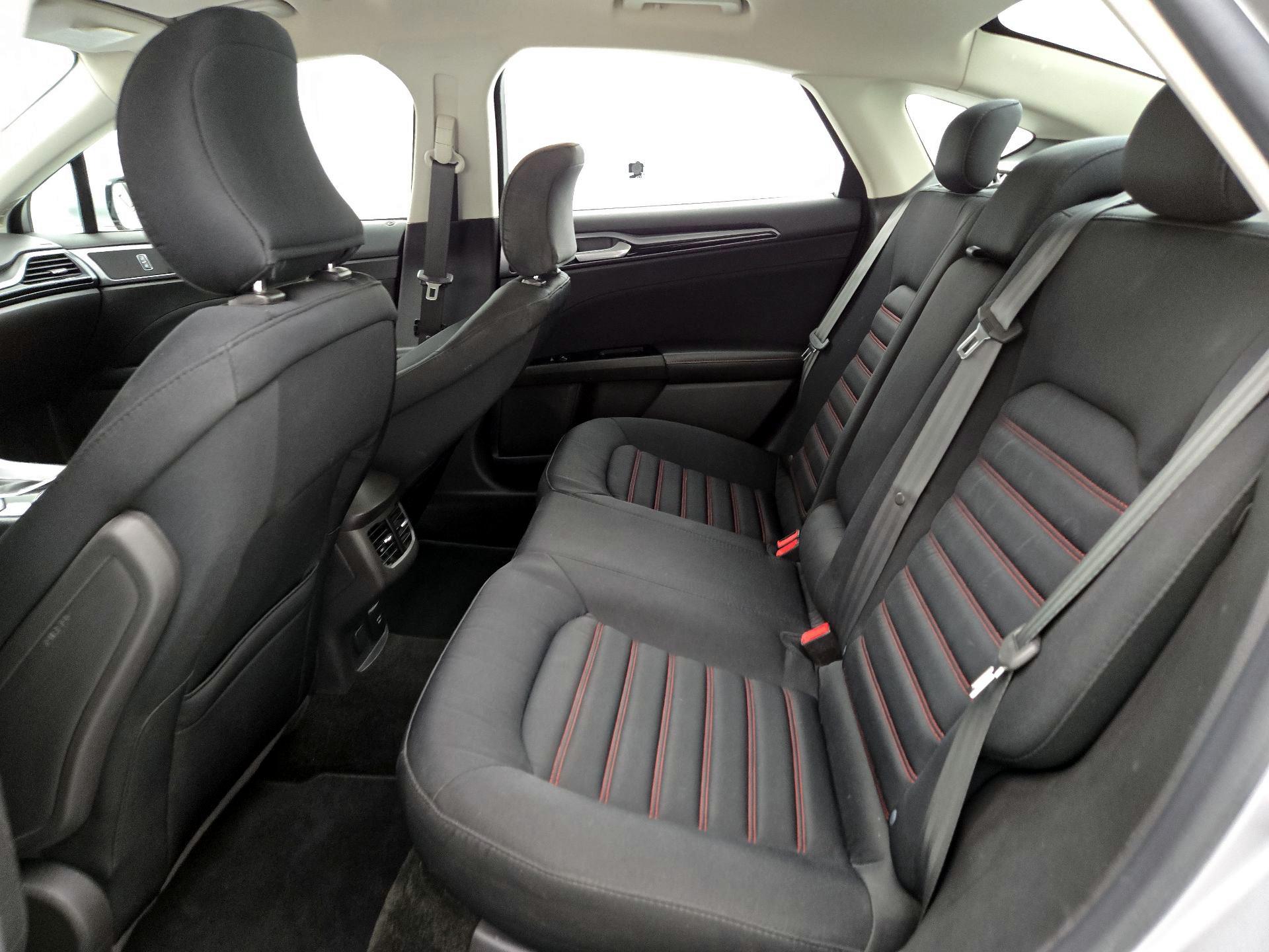 Thumbnail: 2016 Ford Fusion - 20