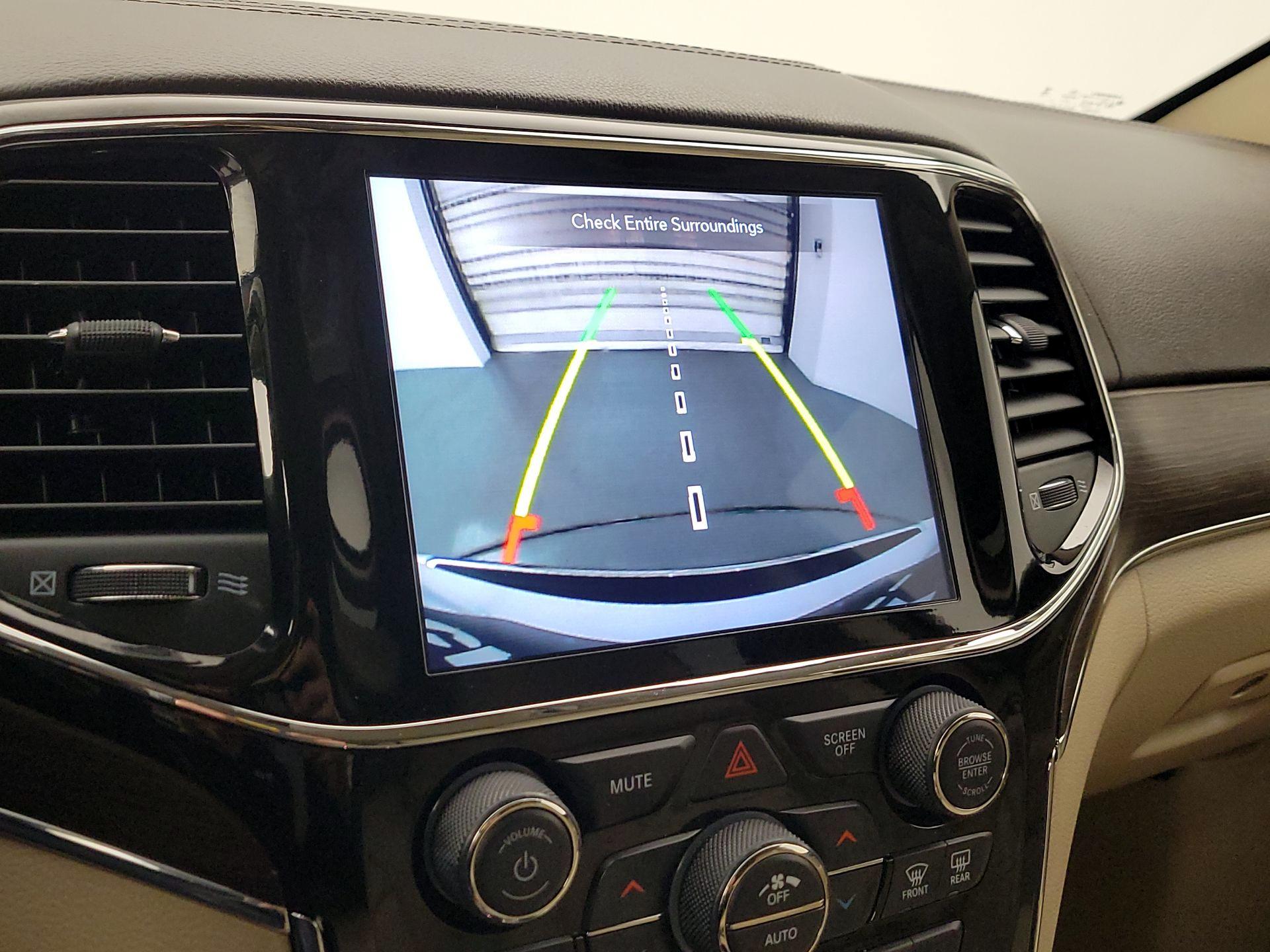 Thumbnail: 2021 Jeep Grand Cherokee - 15