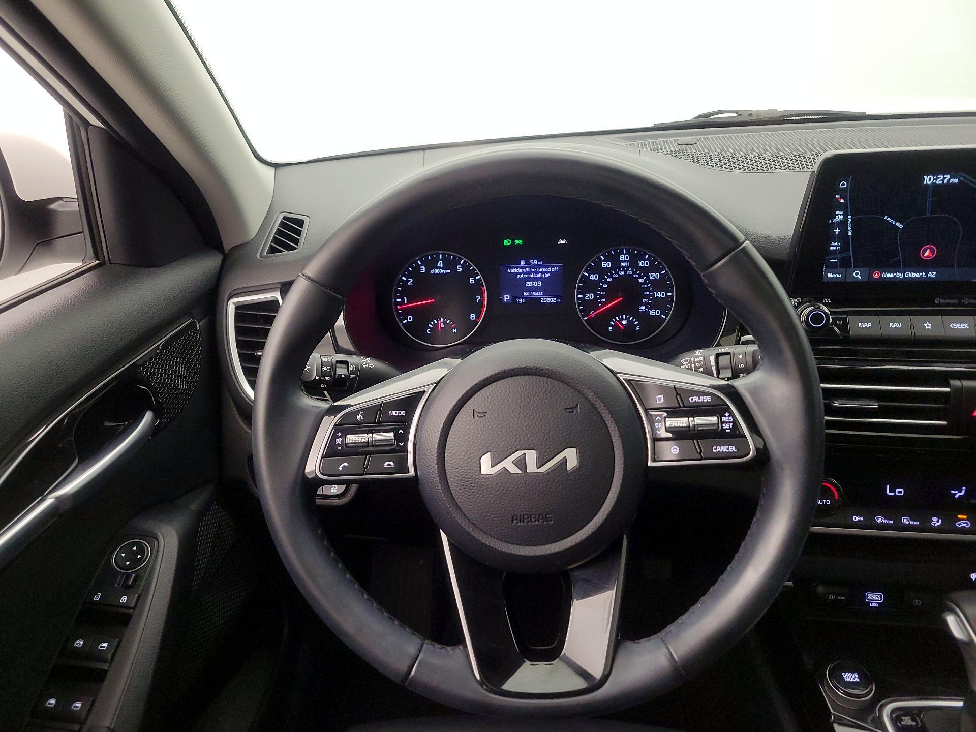 Thumbnail: 2023 Kia Seltos - 10