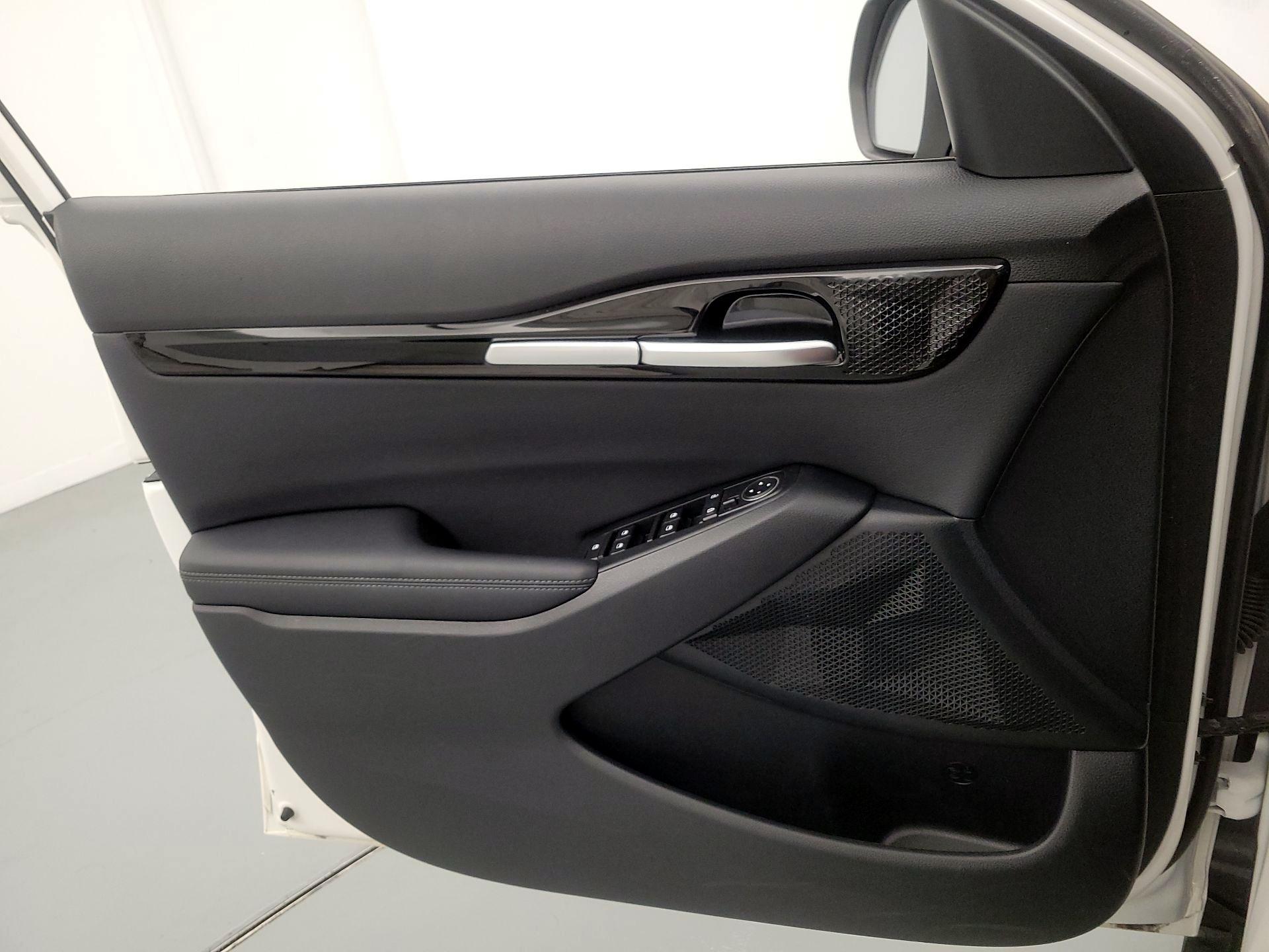 Thumbnail: 2023 Kia Seltos - 12