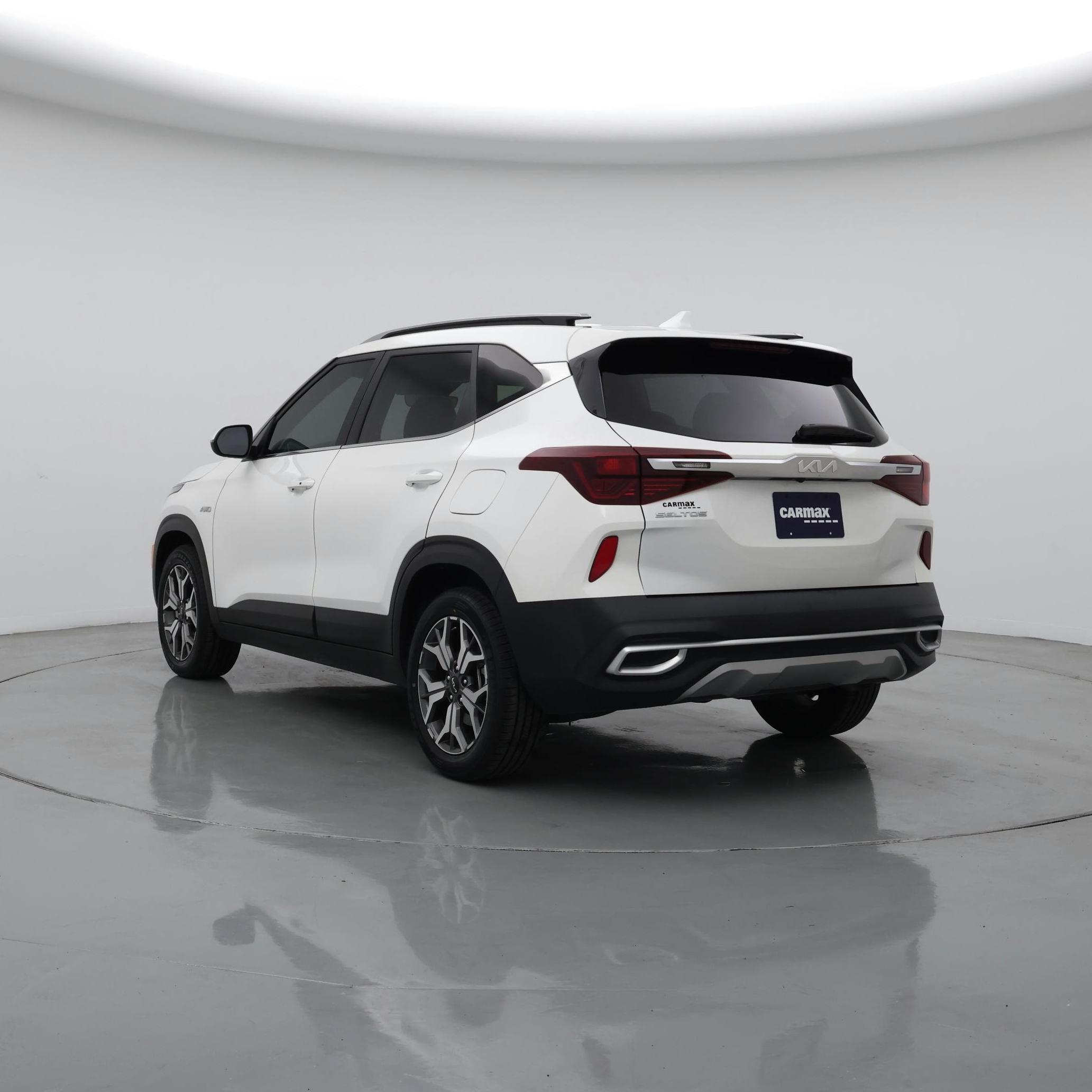 Thumbnail: 2023 Kia Seltos - 2