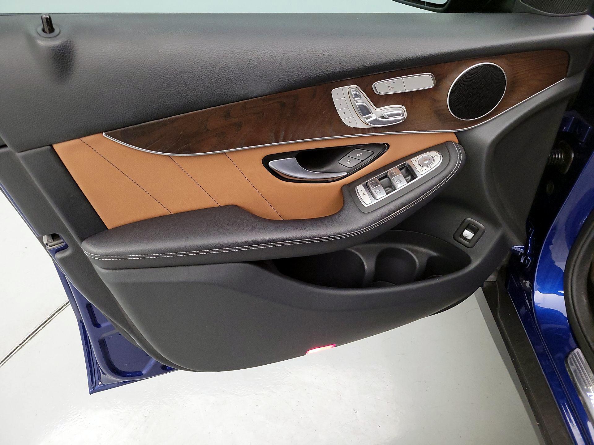 Thumbnail: 2021 Mercedes-Benz GLC - 12