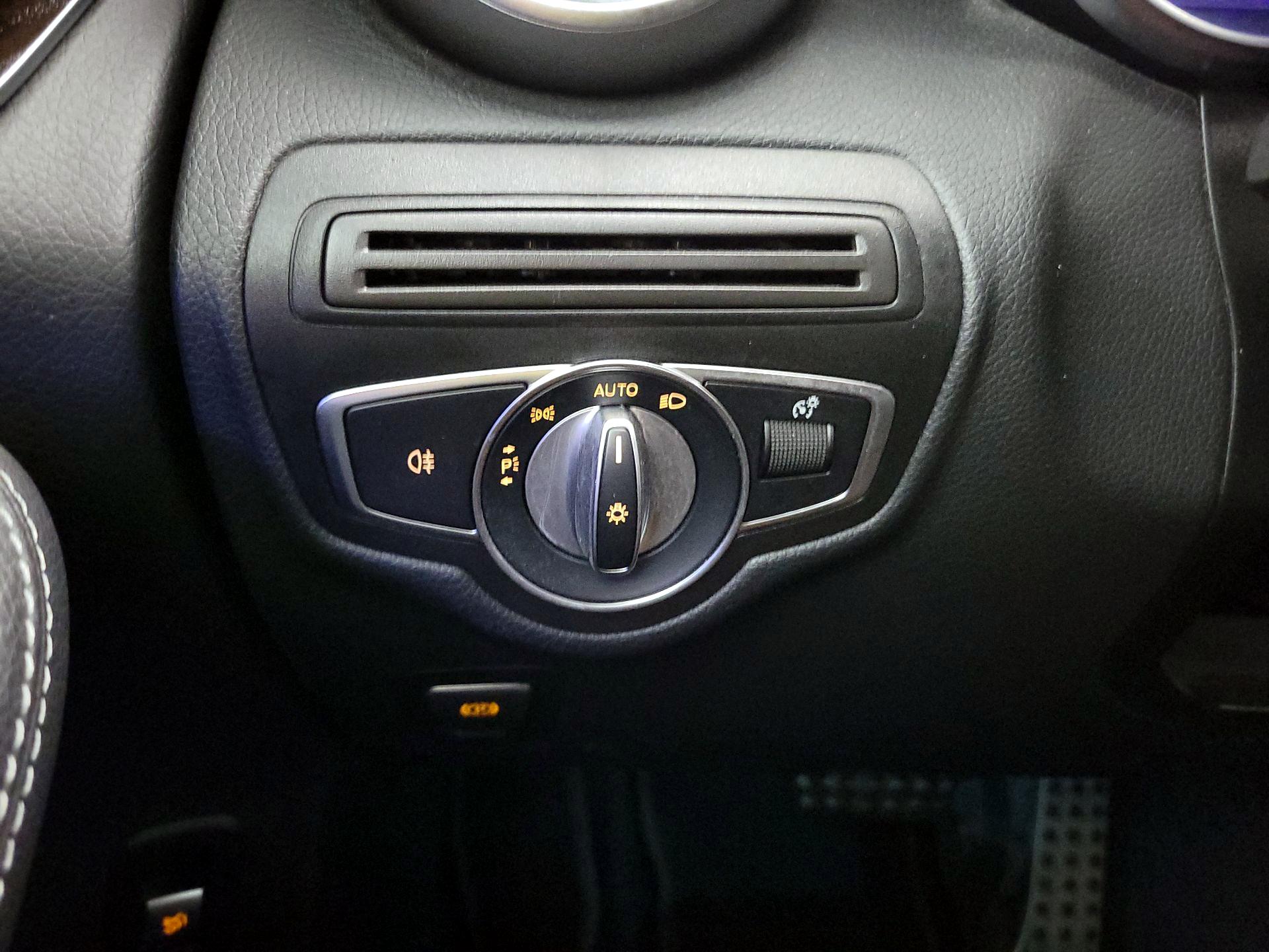 Thumbnail: 2021 Mercedes-Benz GLC - 13