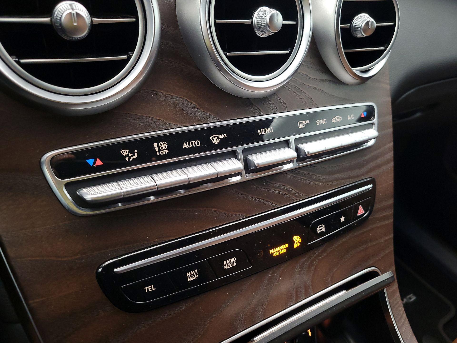 Thumbnail: 2021 Mercedes-Benz GLC - 16