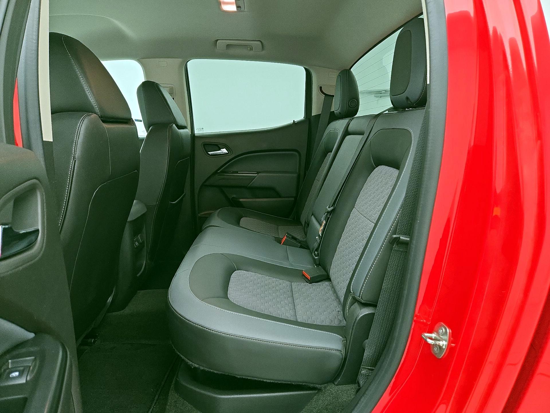 Thumbnail: 2015 Chevrolet Colorado - 17