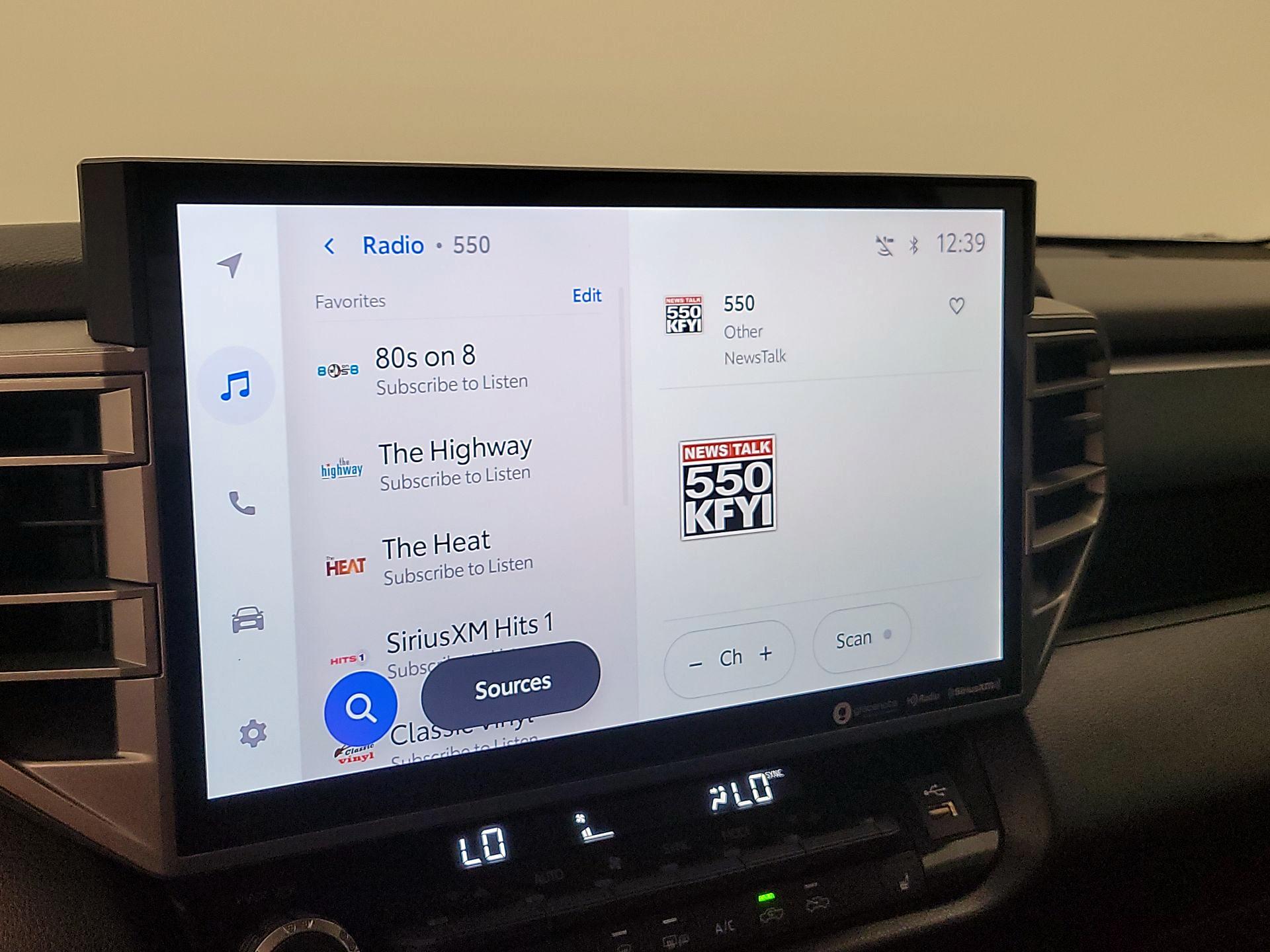 Thumbnail: 2022 Toyota Tundra - 15