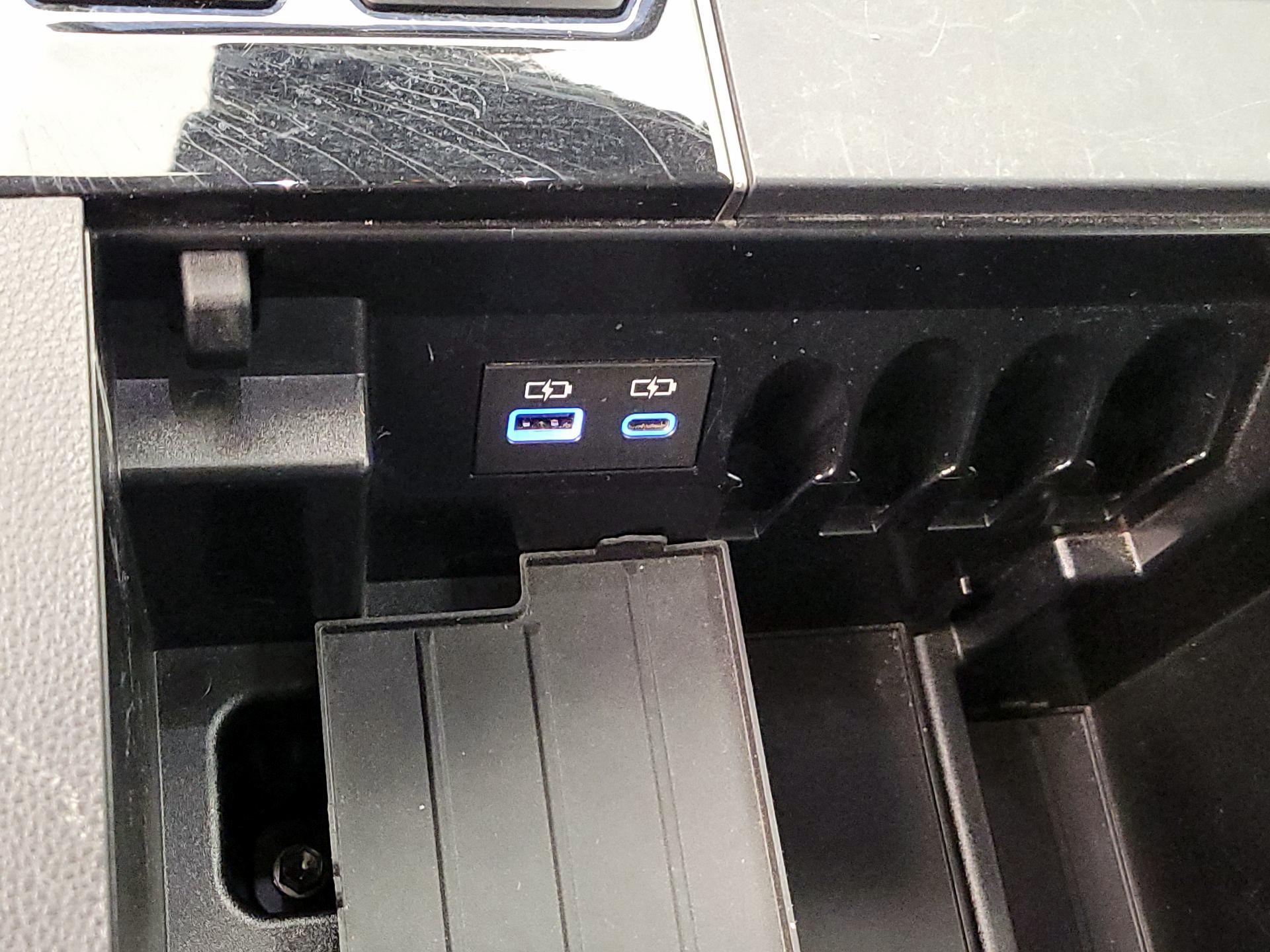 Thumbnail: 2022 Toyota Tundra - 18