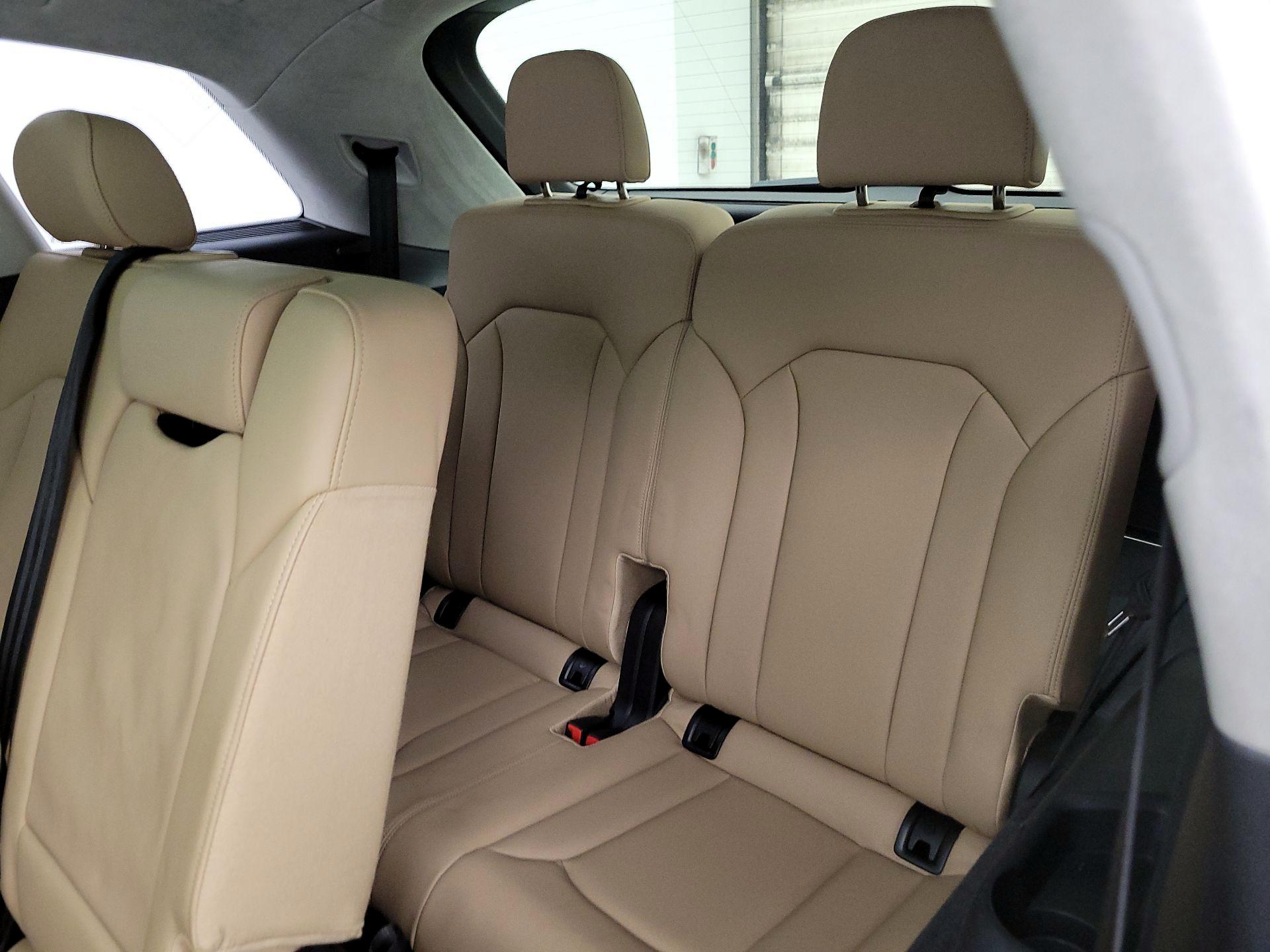 Thumbnail: 2022 Audi Q7 - 20