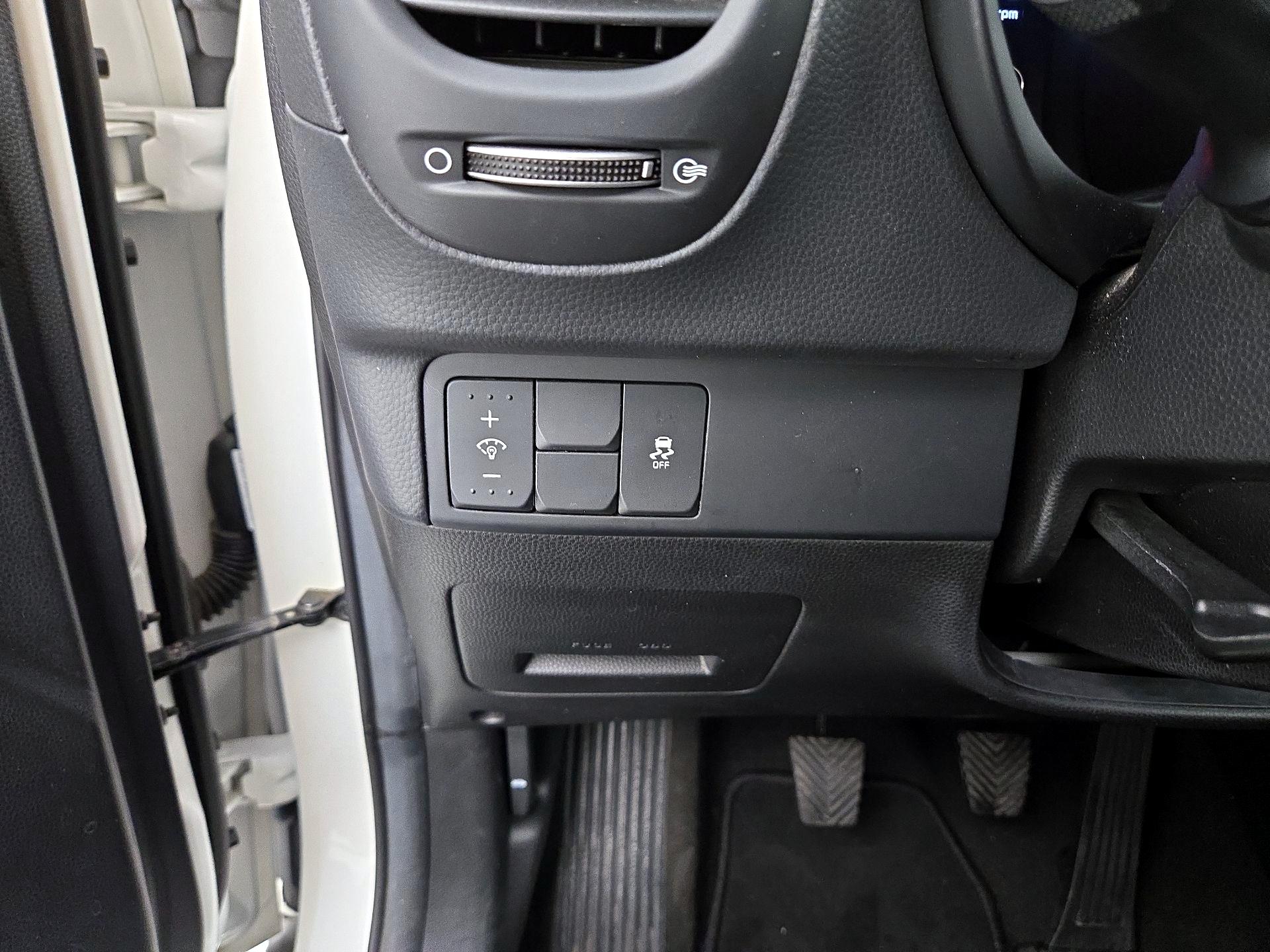 Thumbnail: 2016 Kia Soul - 13