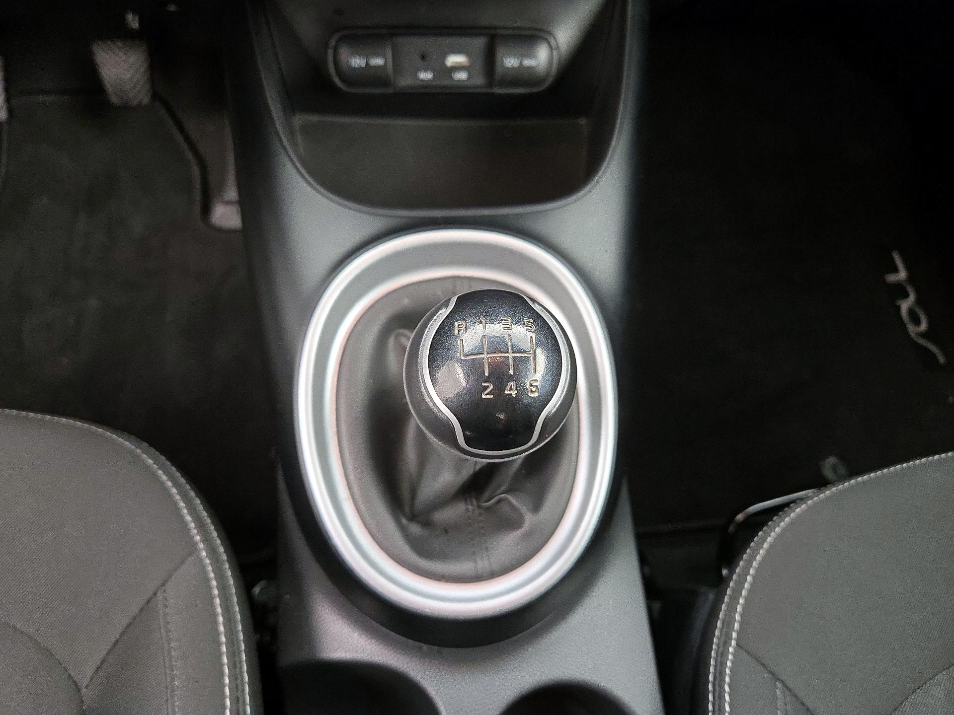 Thumbnail: 2016 Kia Soul - 16