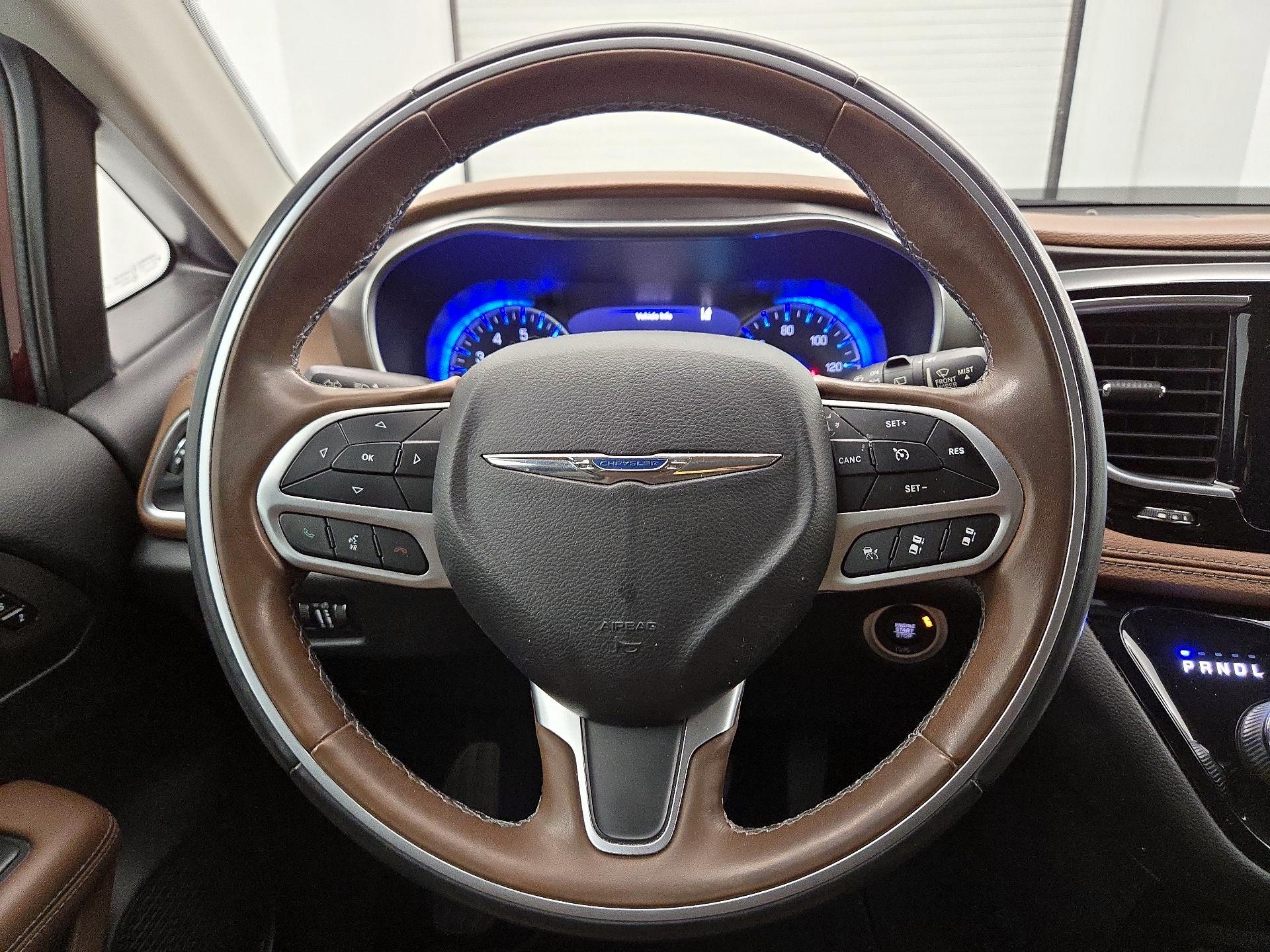 Thumbnail: 2018 Chrysler Pacifica - 10