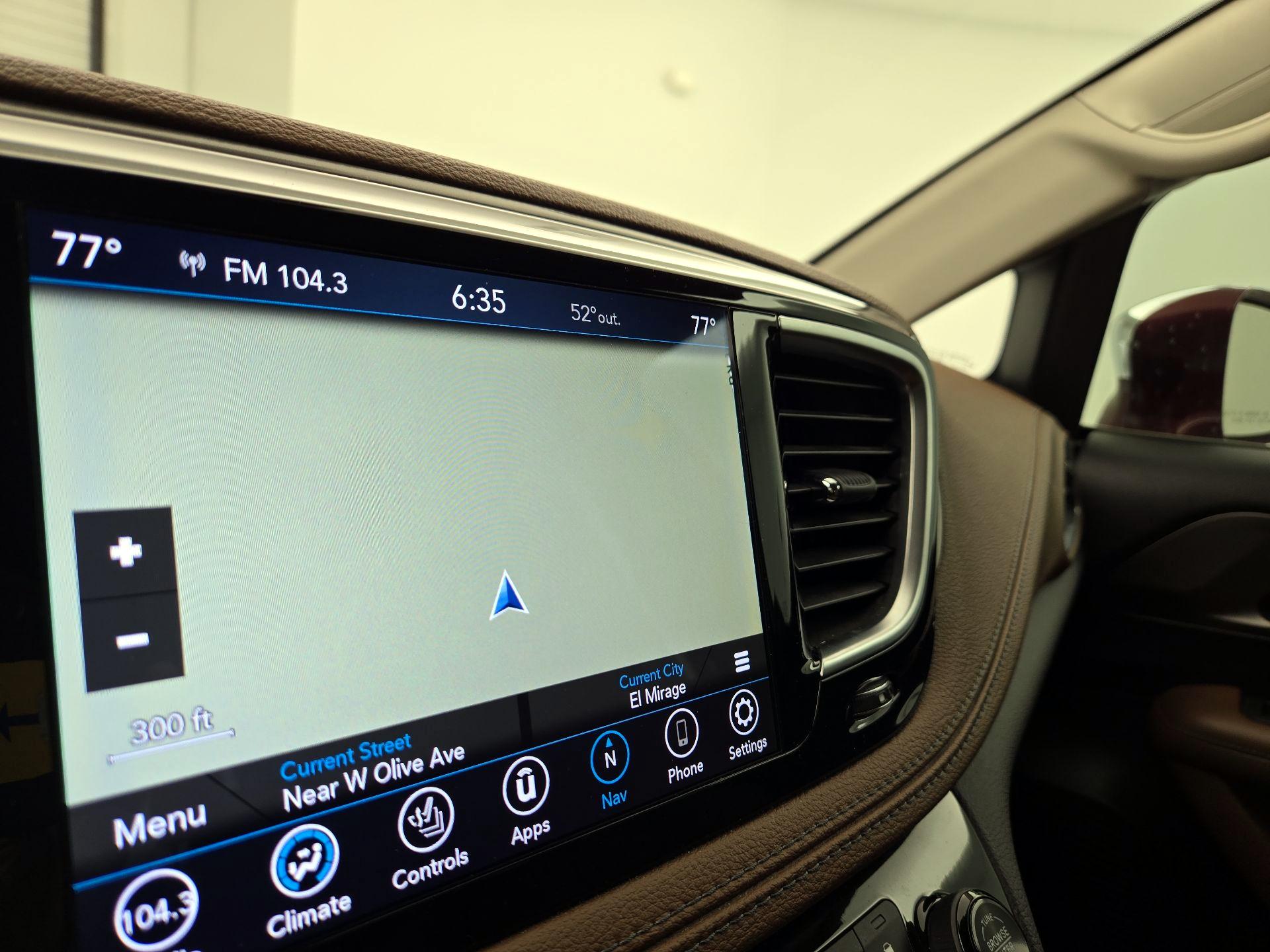 Thumbnail: 2018 Chrysler Pacifica - 14