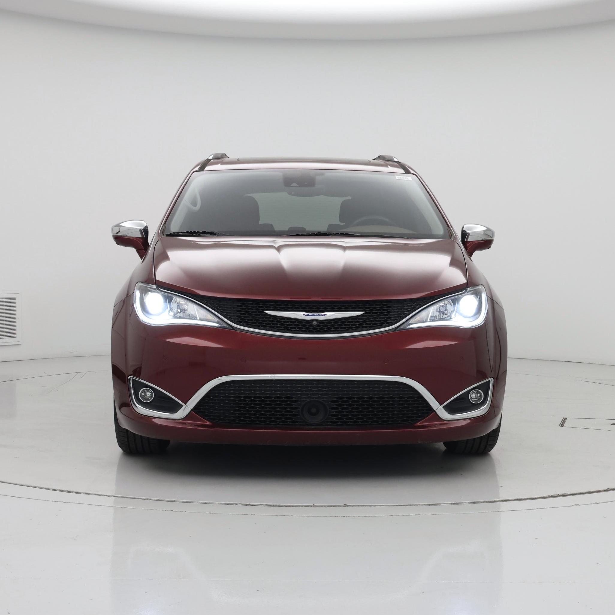 Thumbnail: 2018 Chrysler Pacifica - 5
