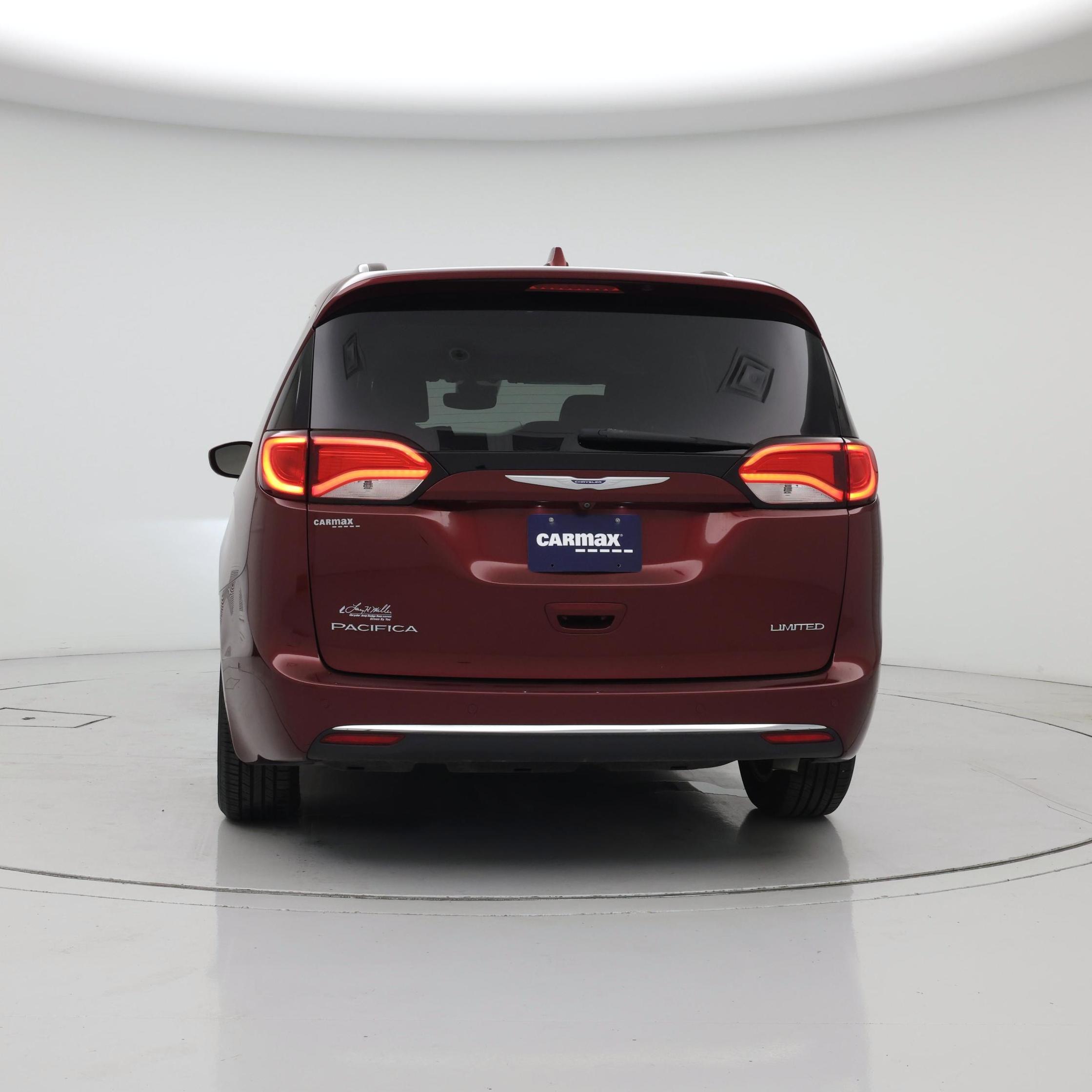 Thumbnail: 2018 Chrysler Pacifica - 6