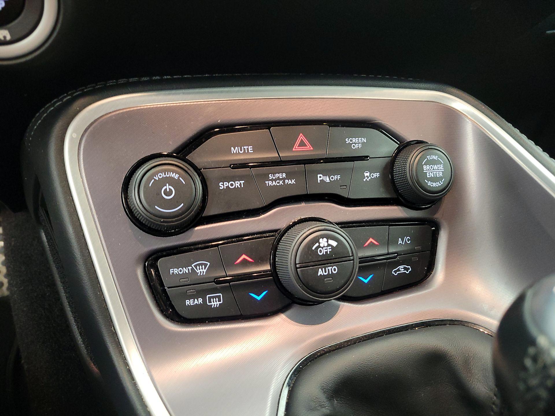 Thumbnail: 2022 Dodge Challenger - 16