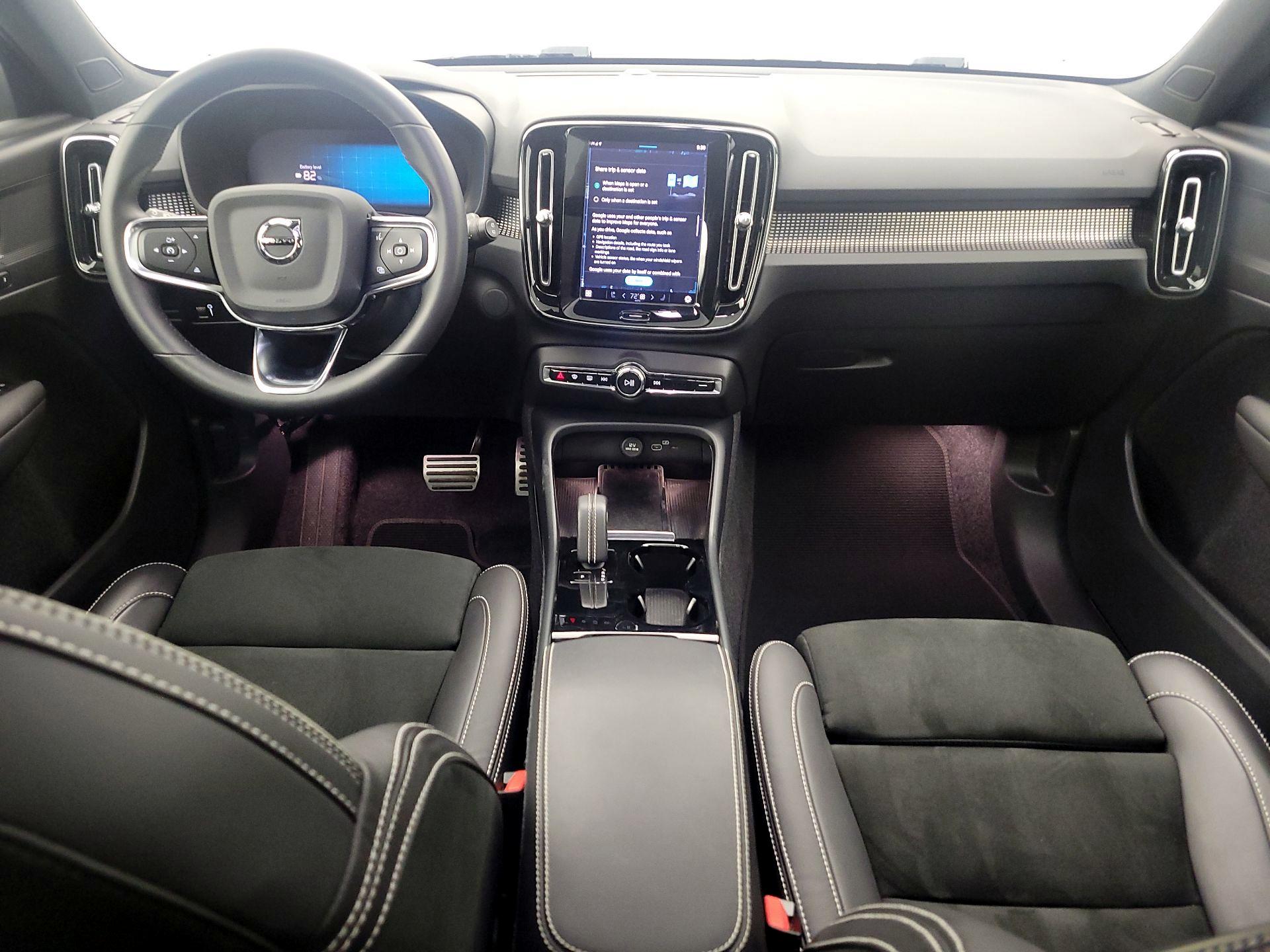 Thumbnail: 2022 Volvo XC40 - 9