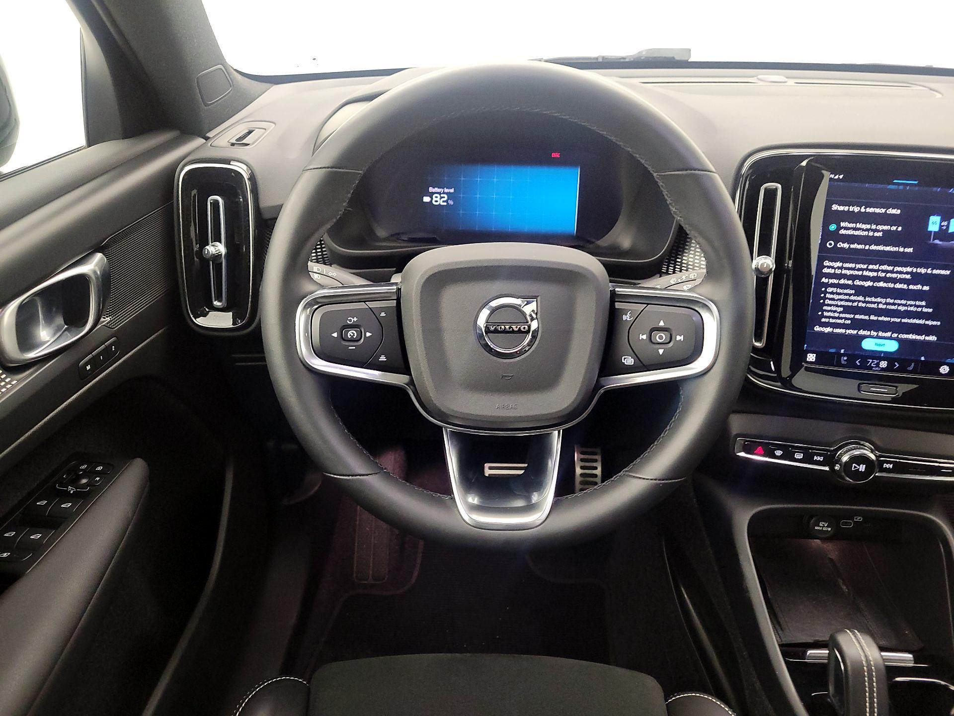 Thumbnail: 2022 Volvo XC40 - 10