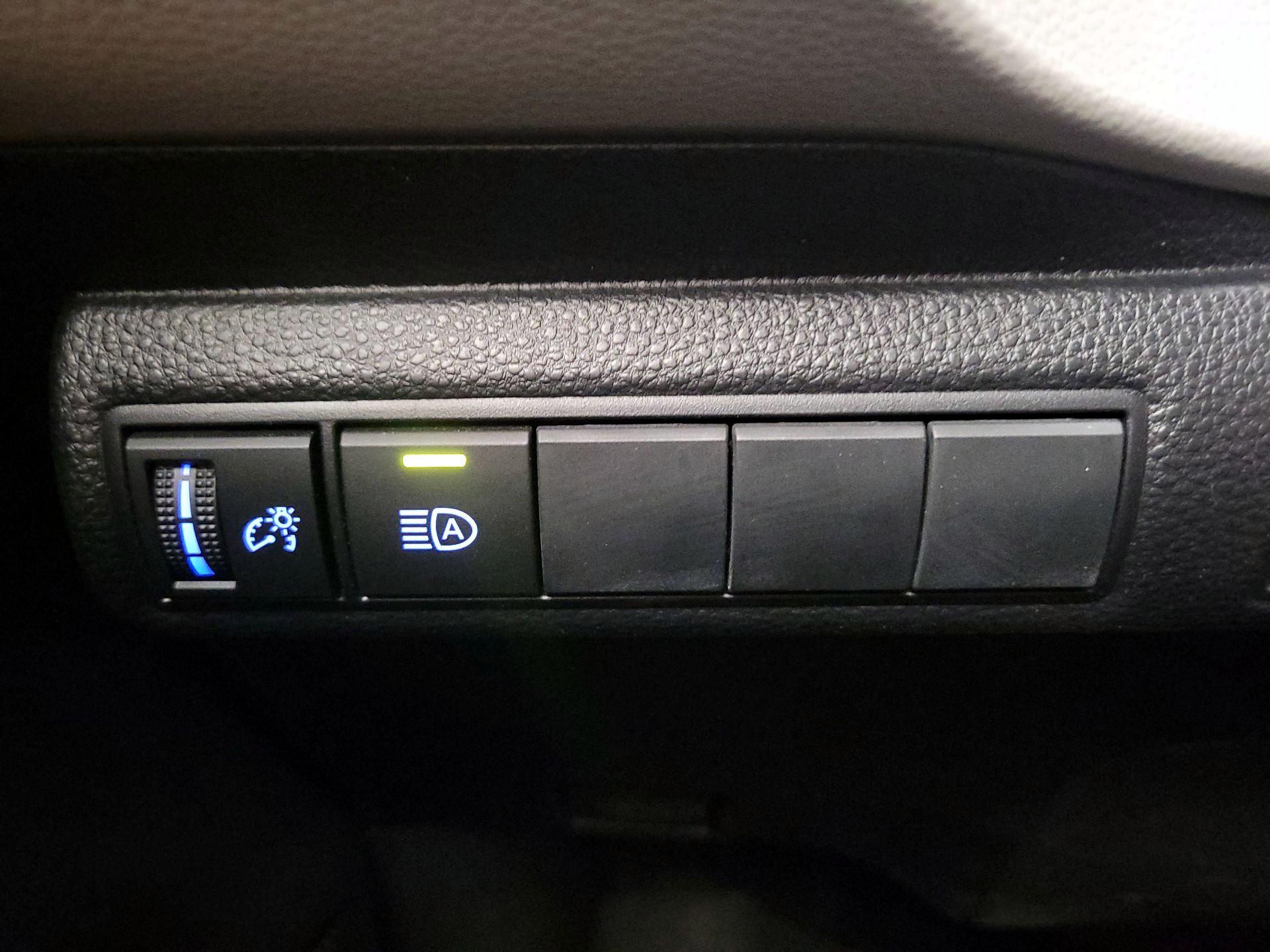 Thumbnail: 2022 Toyota Corolla - 13