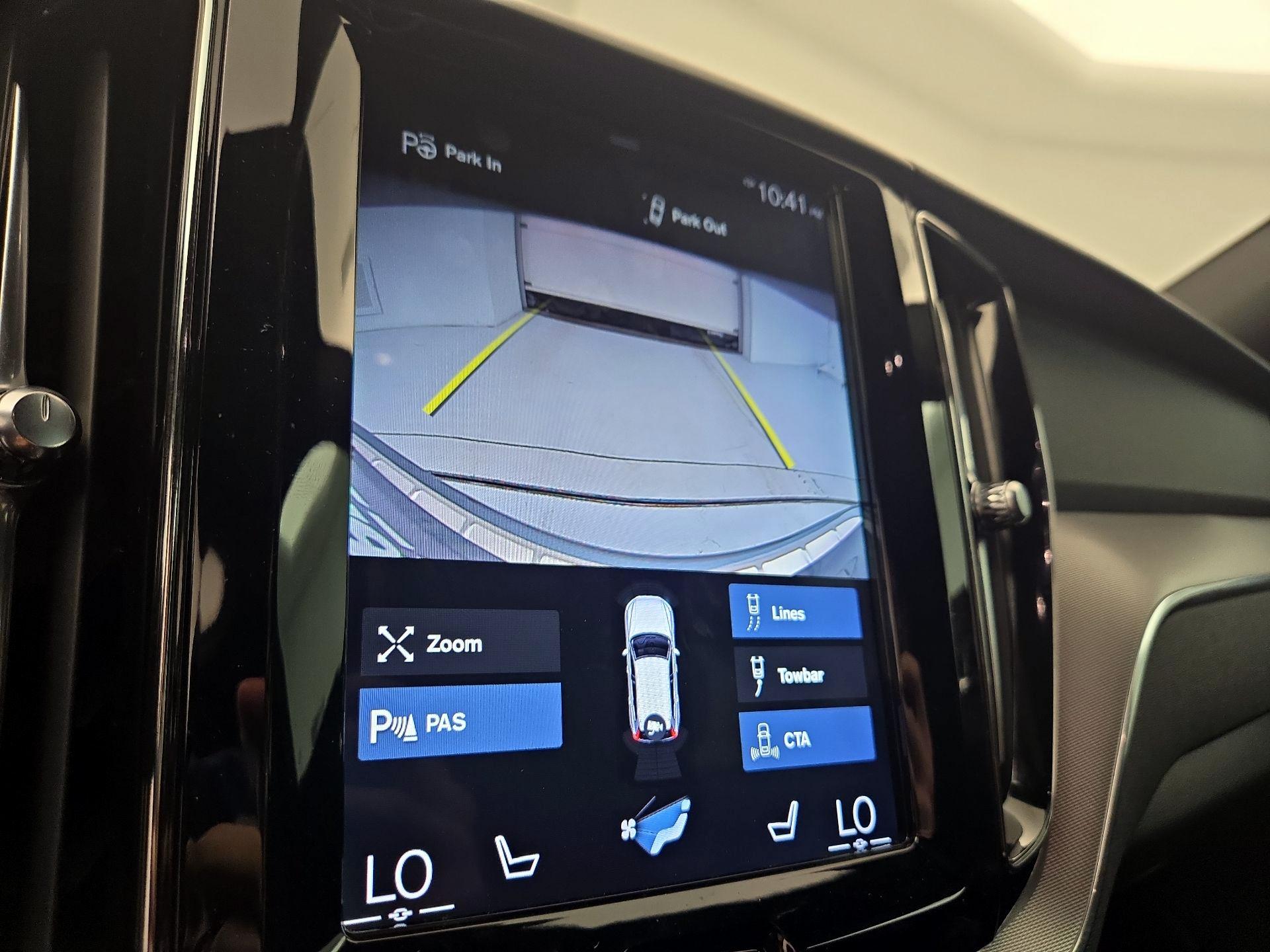 Thumbnail: 2019 Volvo XC60 - 15