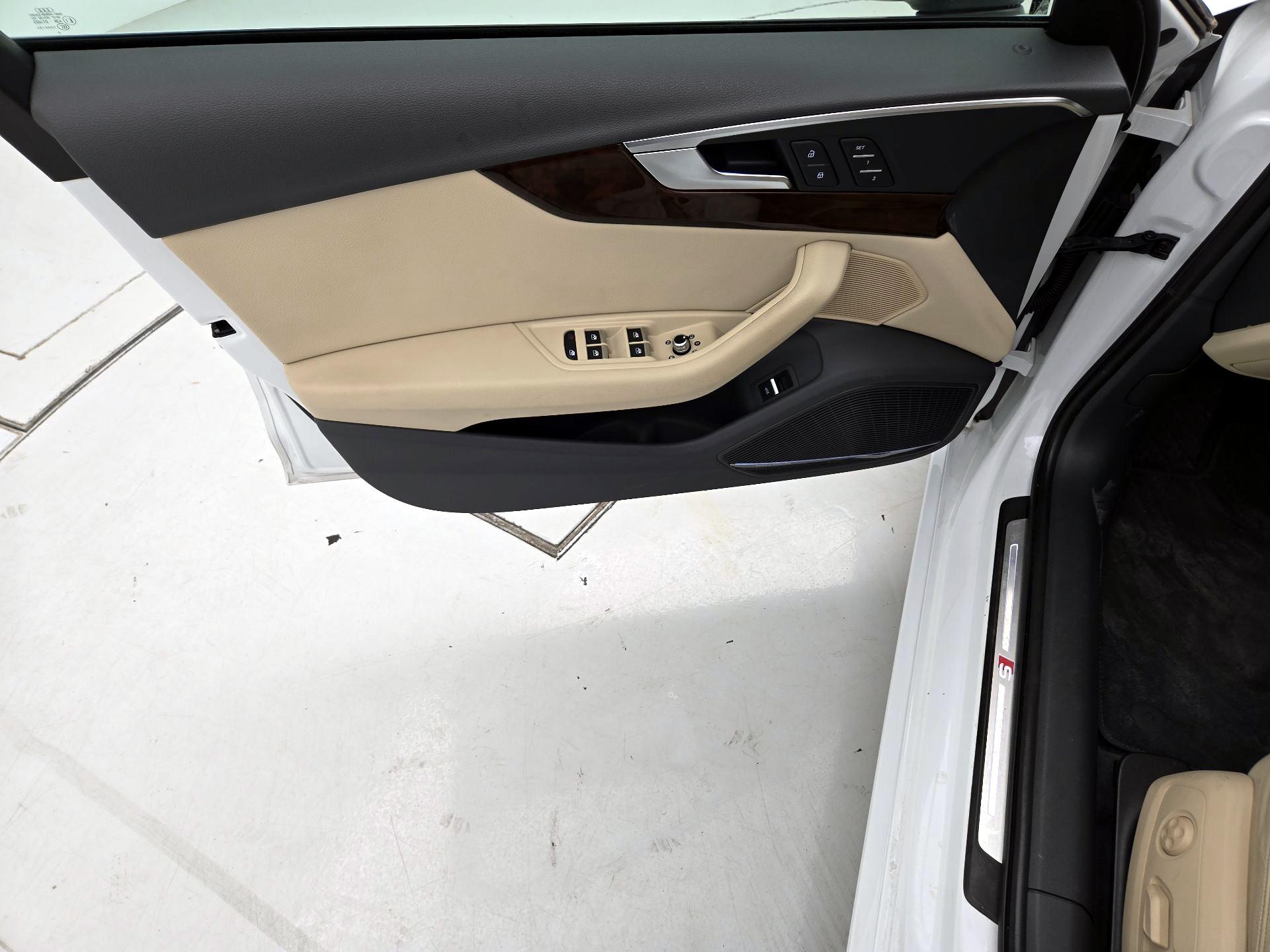 Thumbnail: 2017 Audi A4 - 12