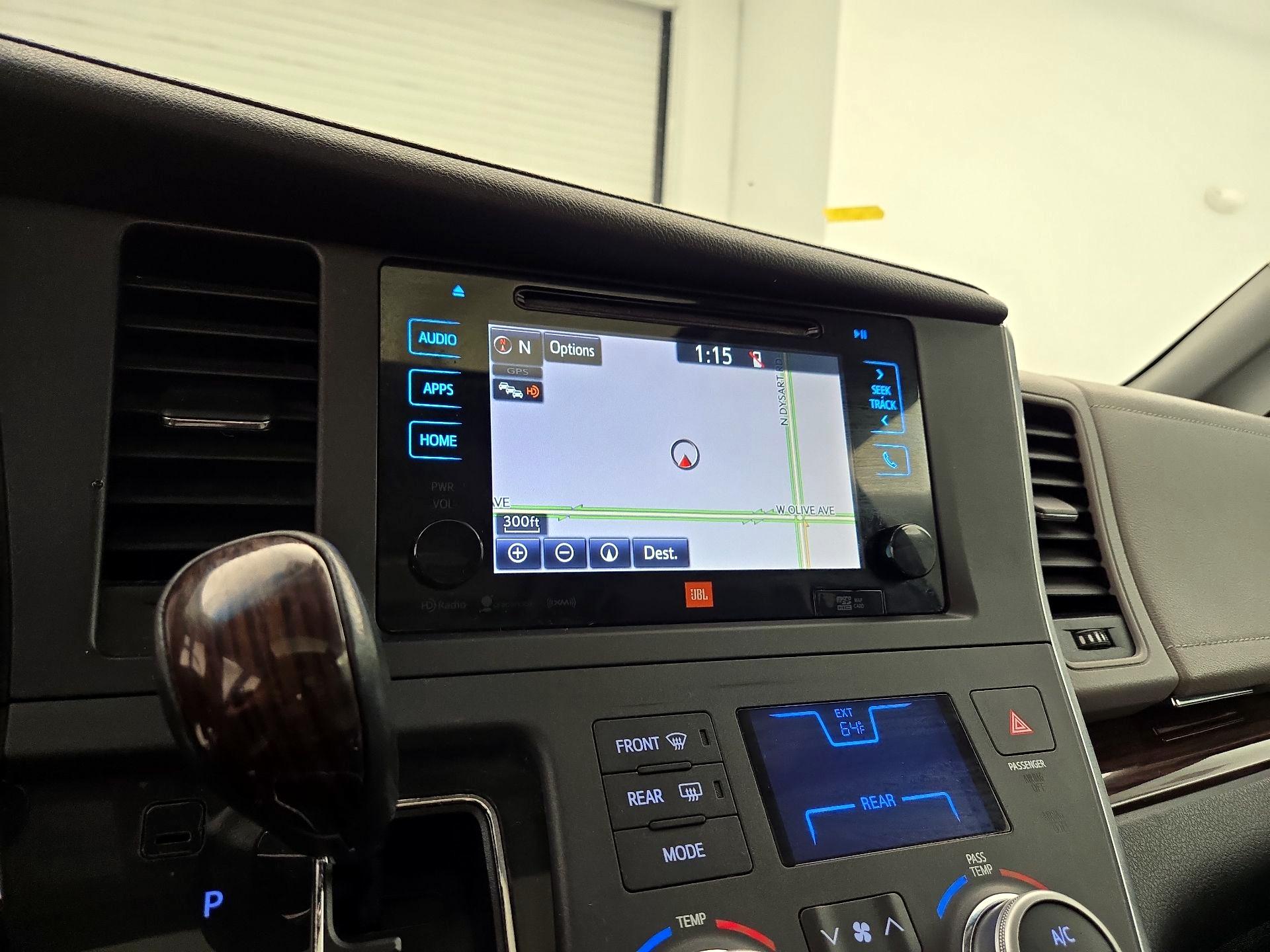 Thumbnail: 2017 Toyota Sienna - 14