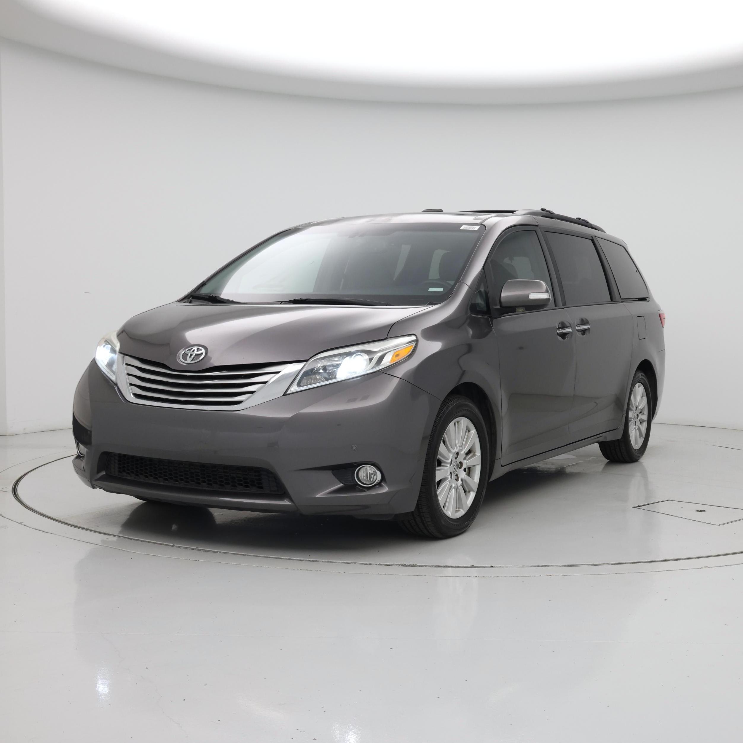 Thumbnail: 2017 Toyota Sienna - 4