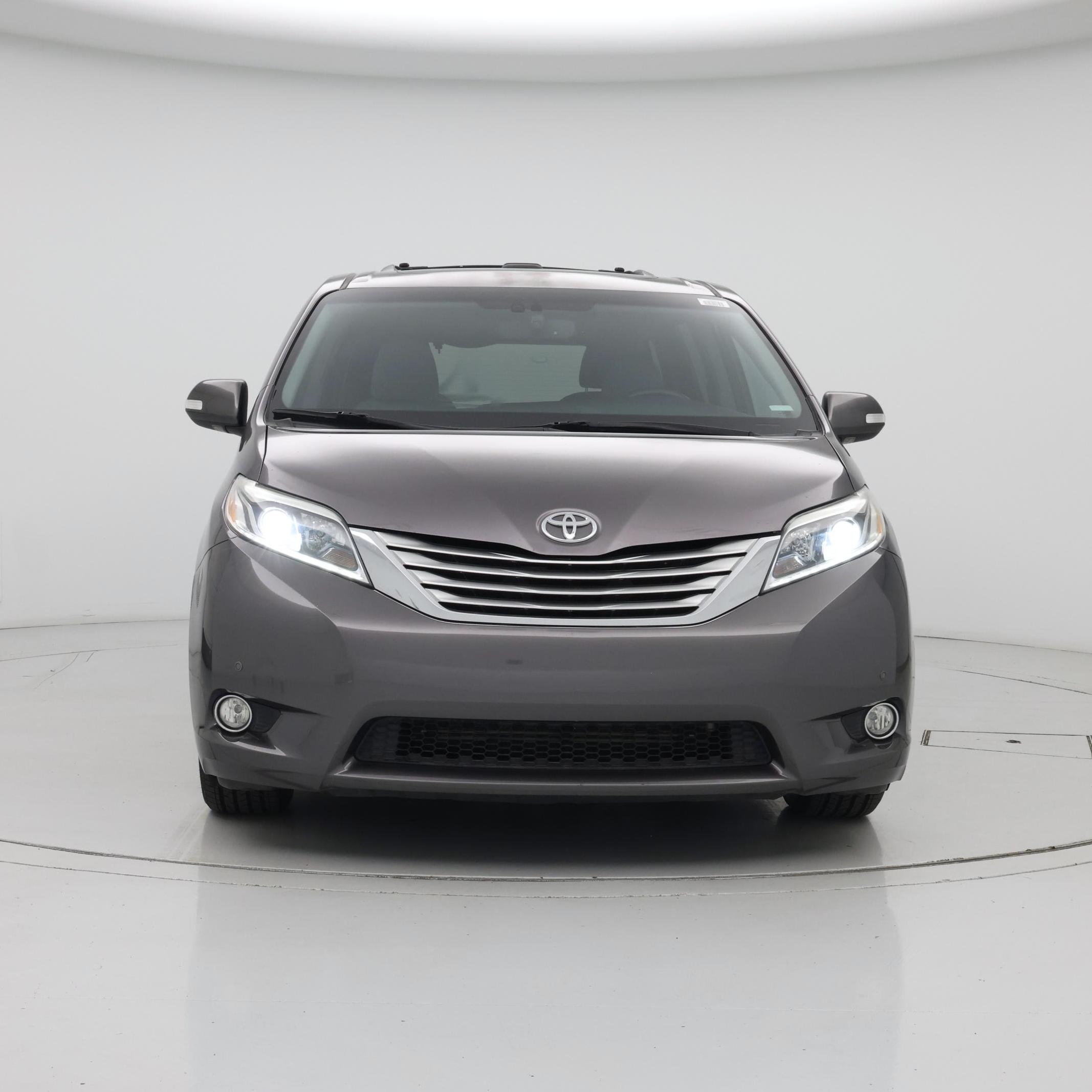 Thumbnail: 2017 Toyota Sienna - 5