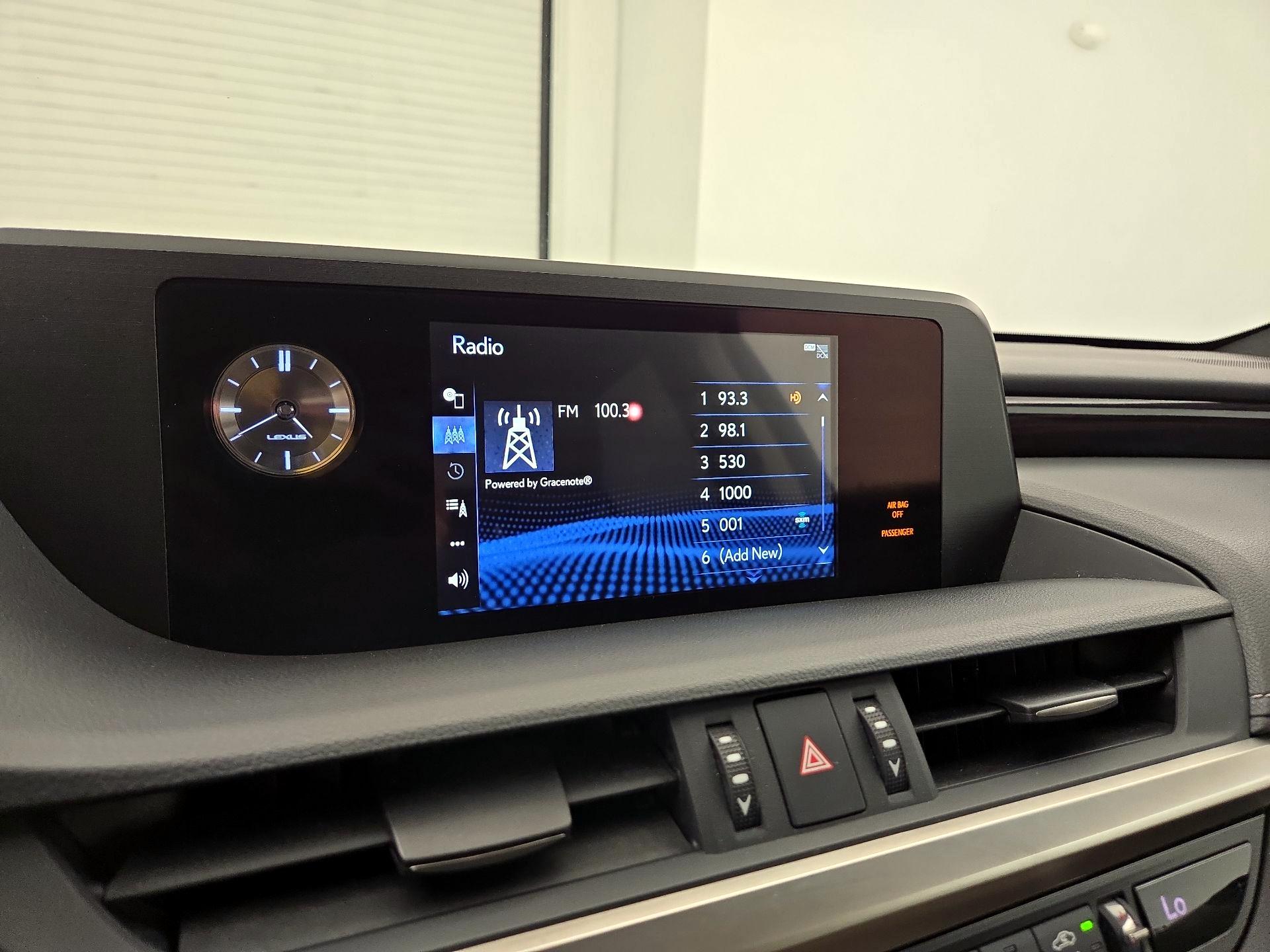 Thumbnail: 2019 Lexus ES - 13