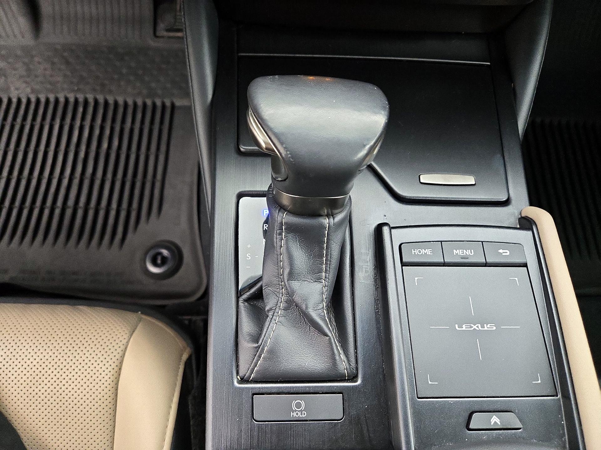 Thumbnail: 2019 Lexus ES - 15