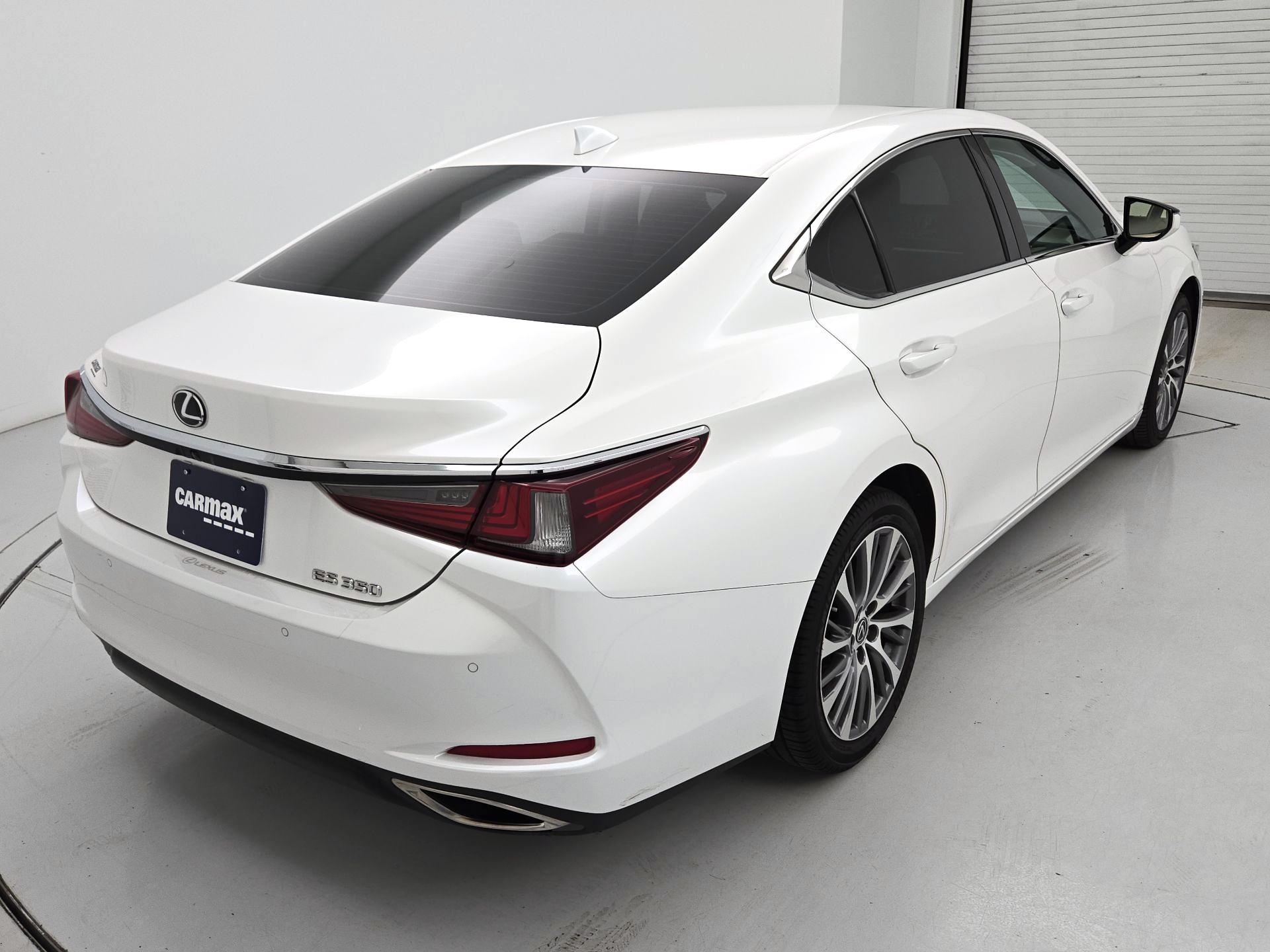 Thumbnail: 2019 Lexus ES - 5