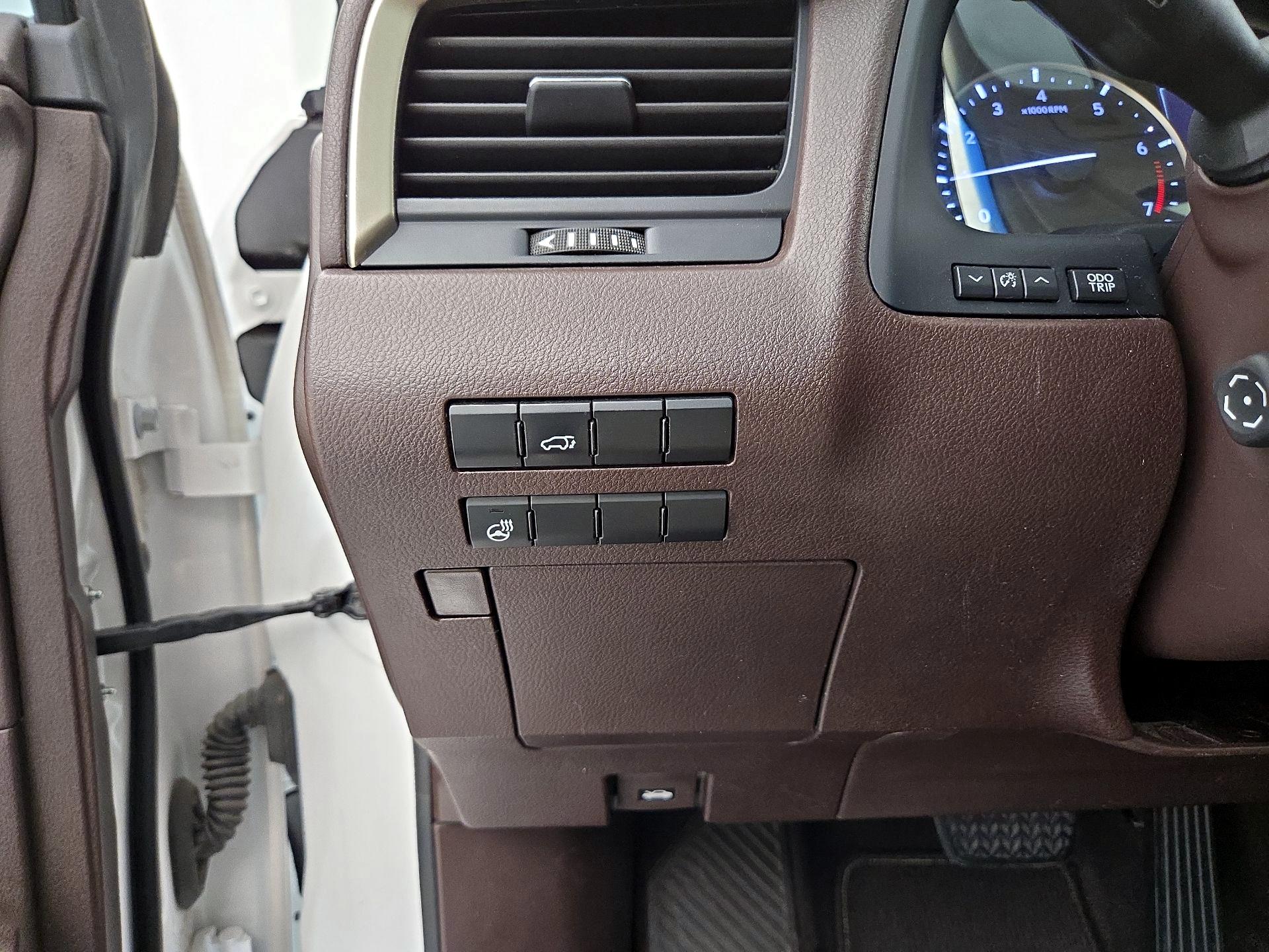 Thumbnail: 2016 Lexus RX - 13