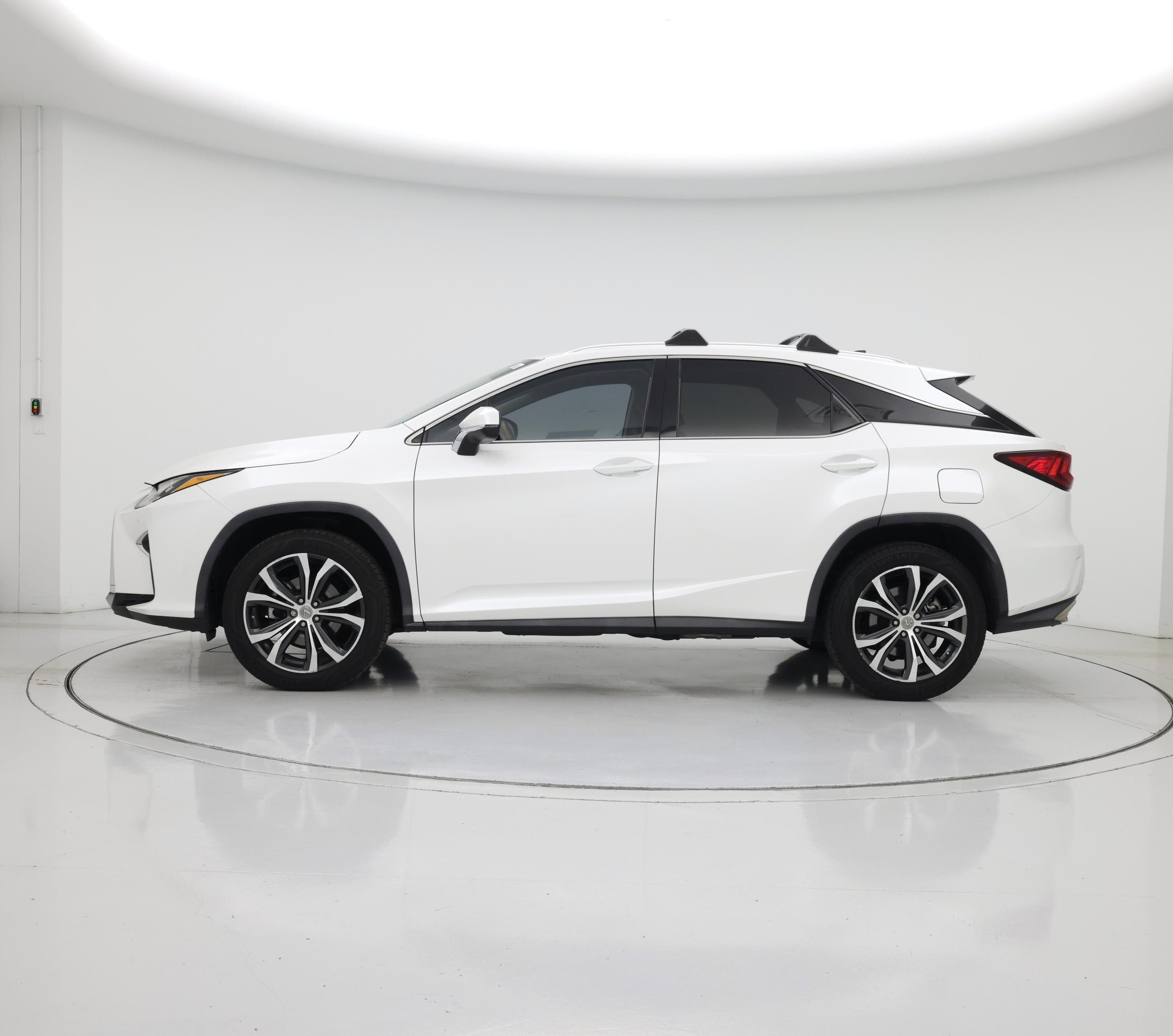 Thumbnail: 2016 Lexus RX - 3