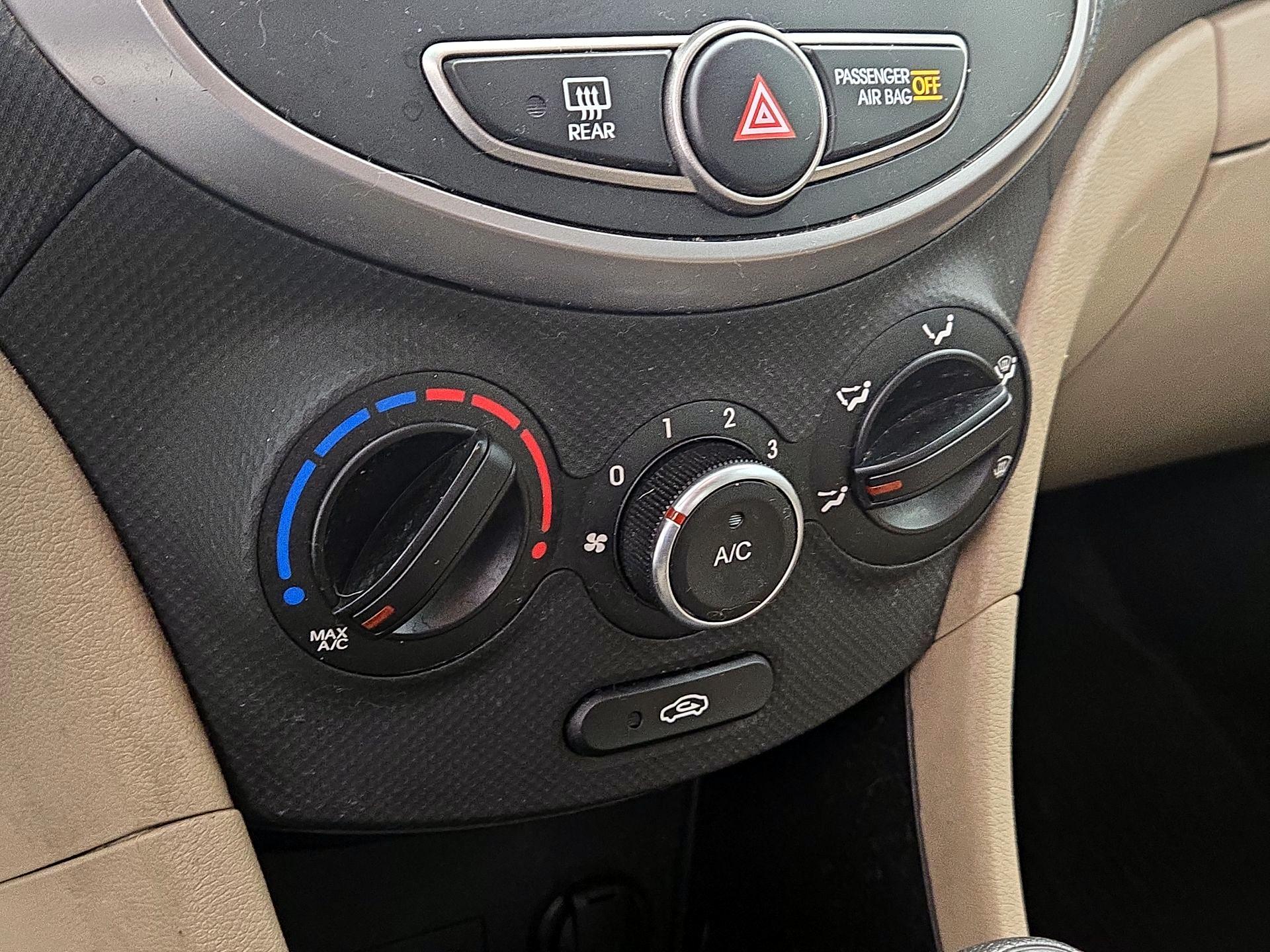 Thumbnail: 2016 Hyundai Accent - 15