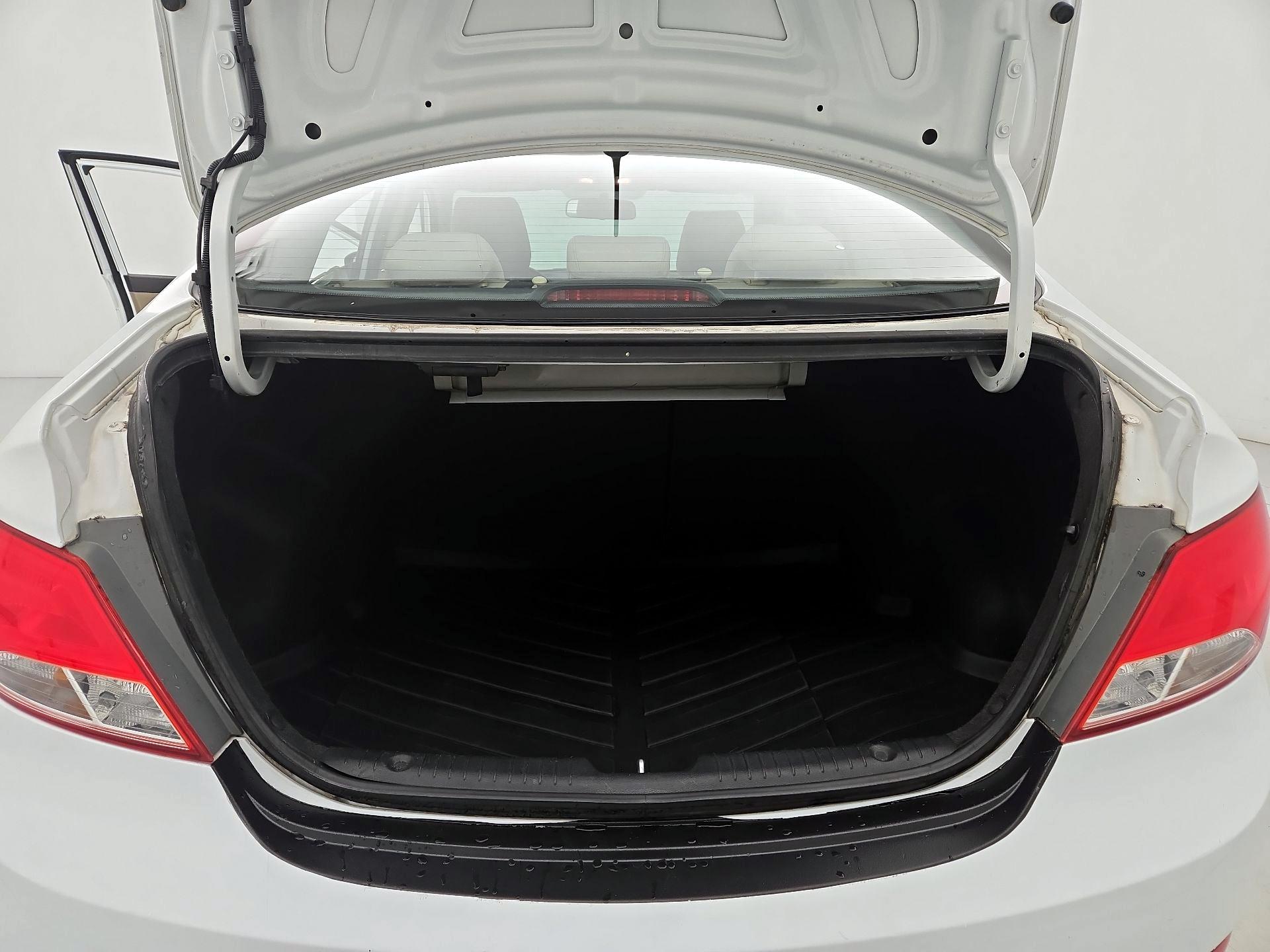 Thumbnail: 2016 Hyundai Accent - 19