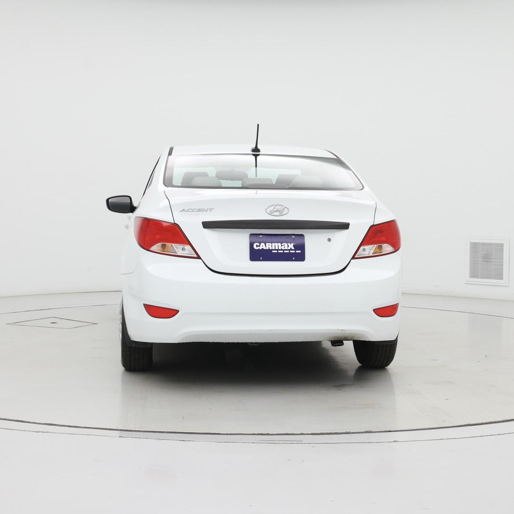 Thumbnail: 2016 Hyundai Accent - 6