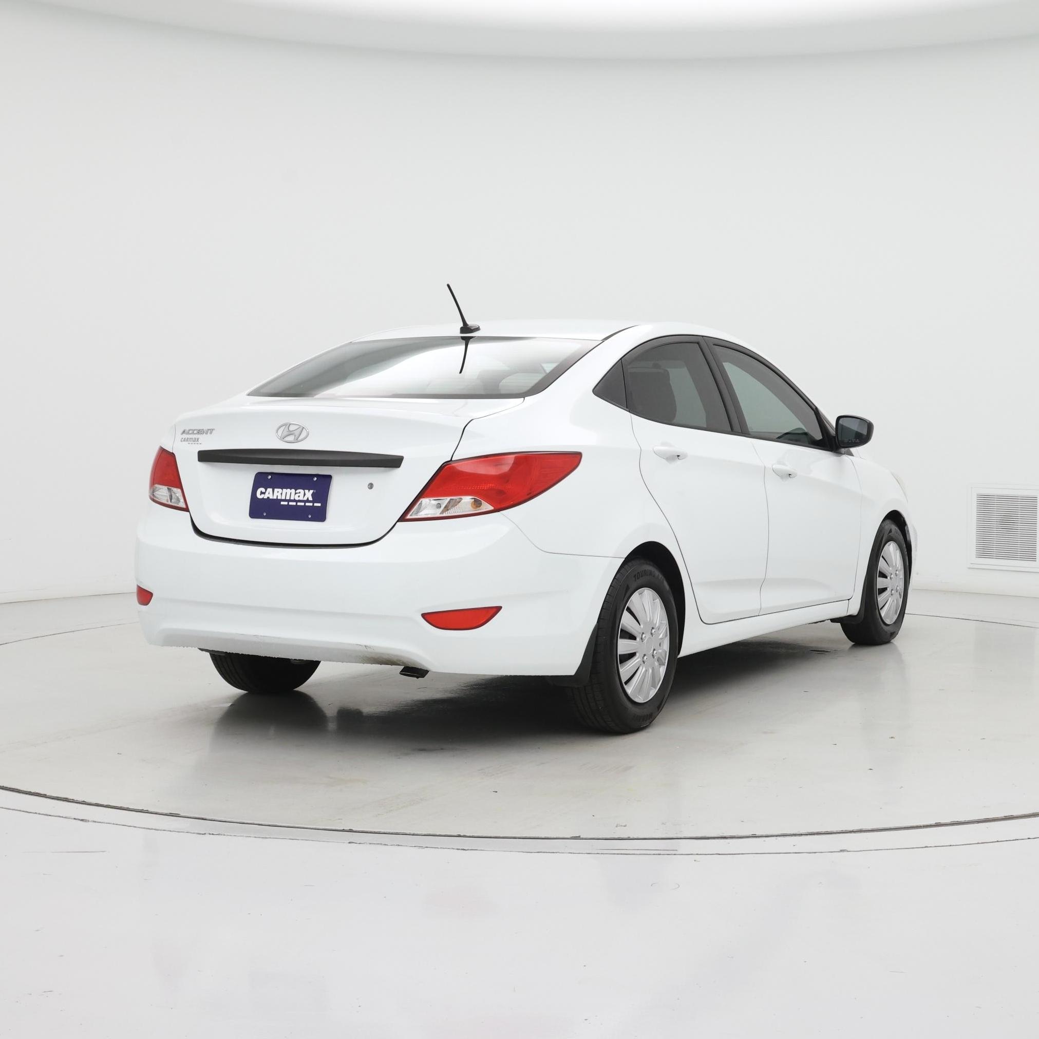 Thumbnail: 2016 Hyundai Accent - 8