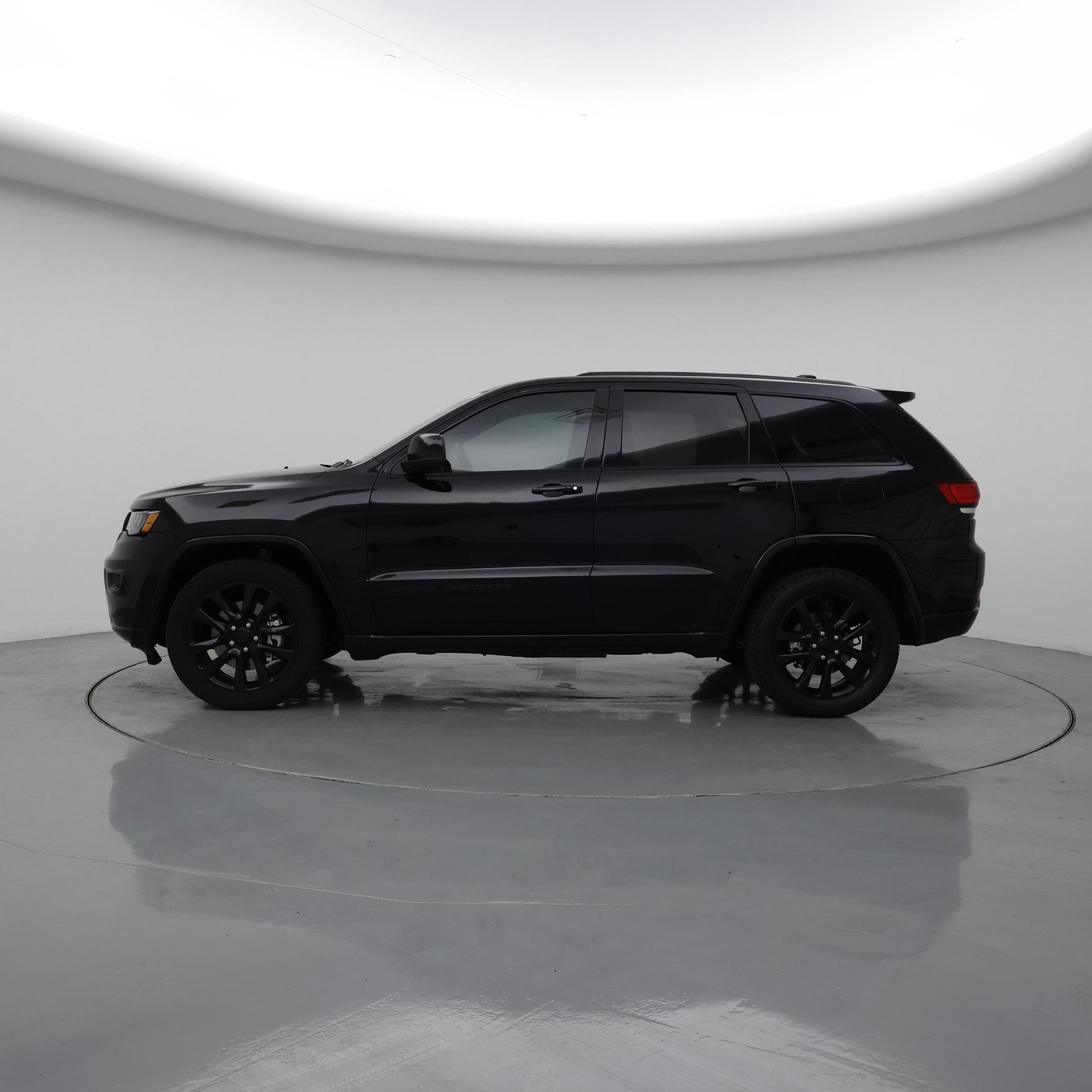 Thumbnail: 2021 Jeep Grand Cherokee - 3