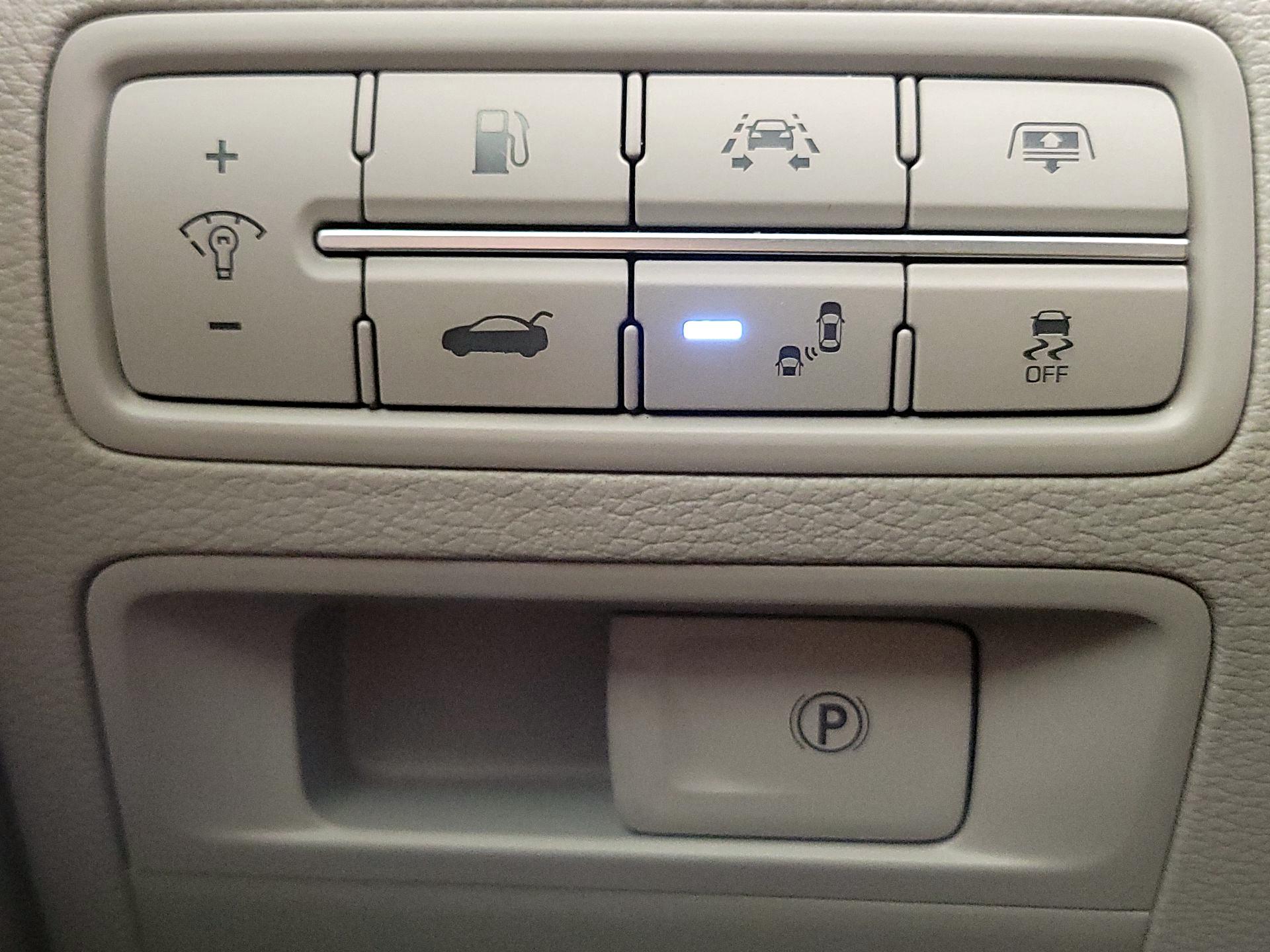 Thumbnail: 2020 Genesis G80 - 13