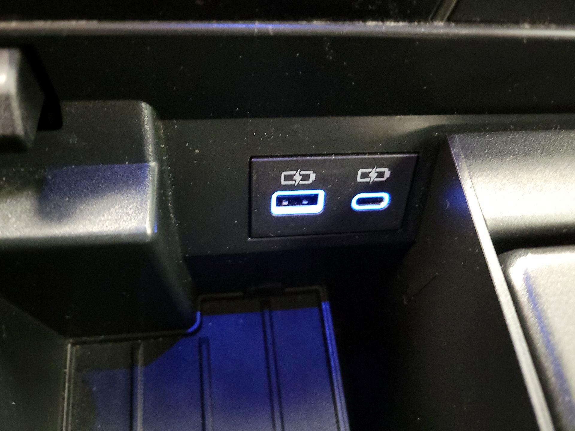 Thumbnail: 2023 Toyota Tundra - 18