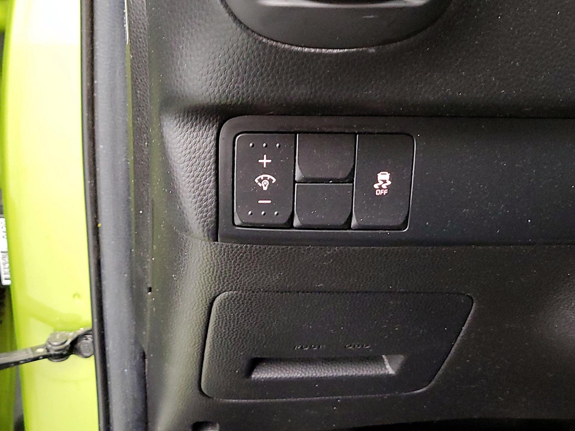 Thumbnail: 2016 Kia Soul - 13