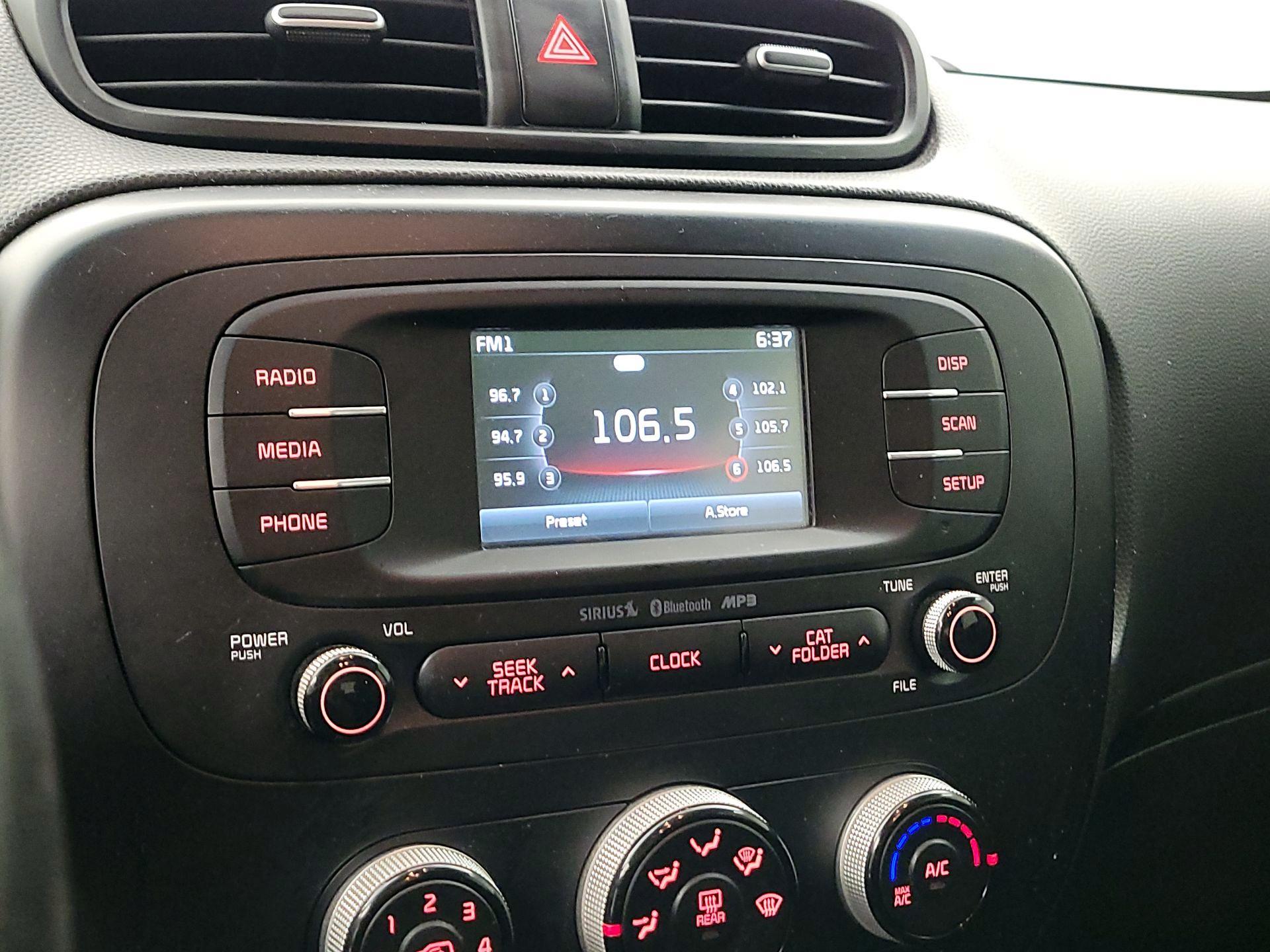 Thumbnail: 2016 Kia Soul - 15